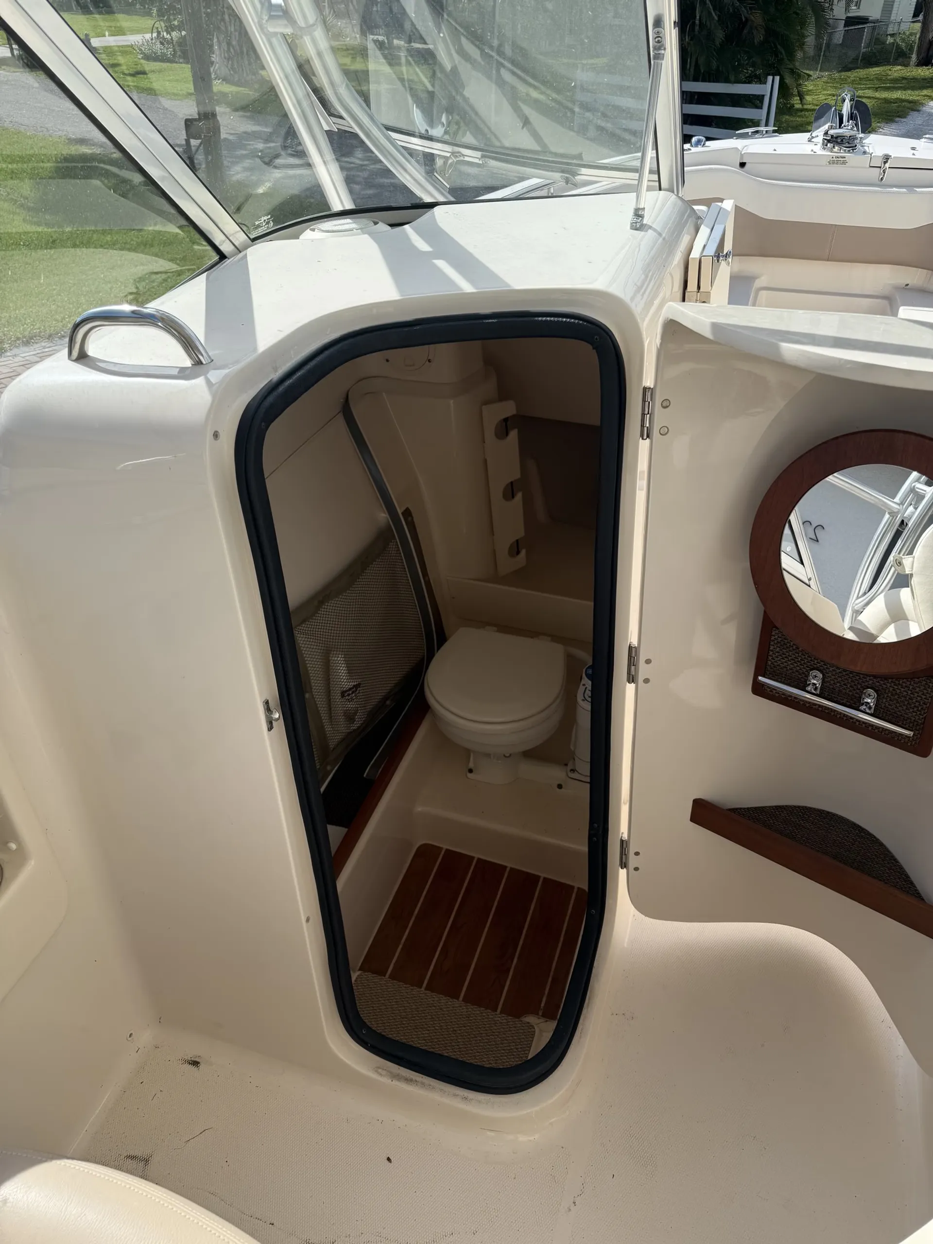GRADY-WHITE BOATS FREEDOM 275 in Sarasota, FL — photo 2