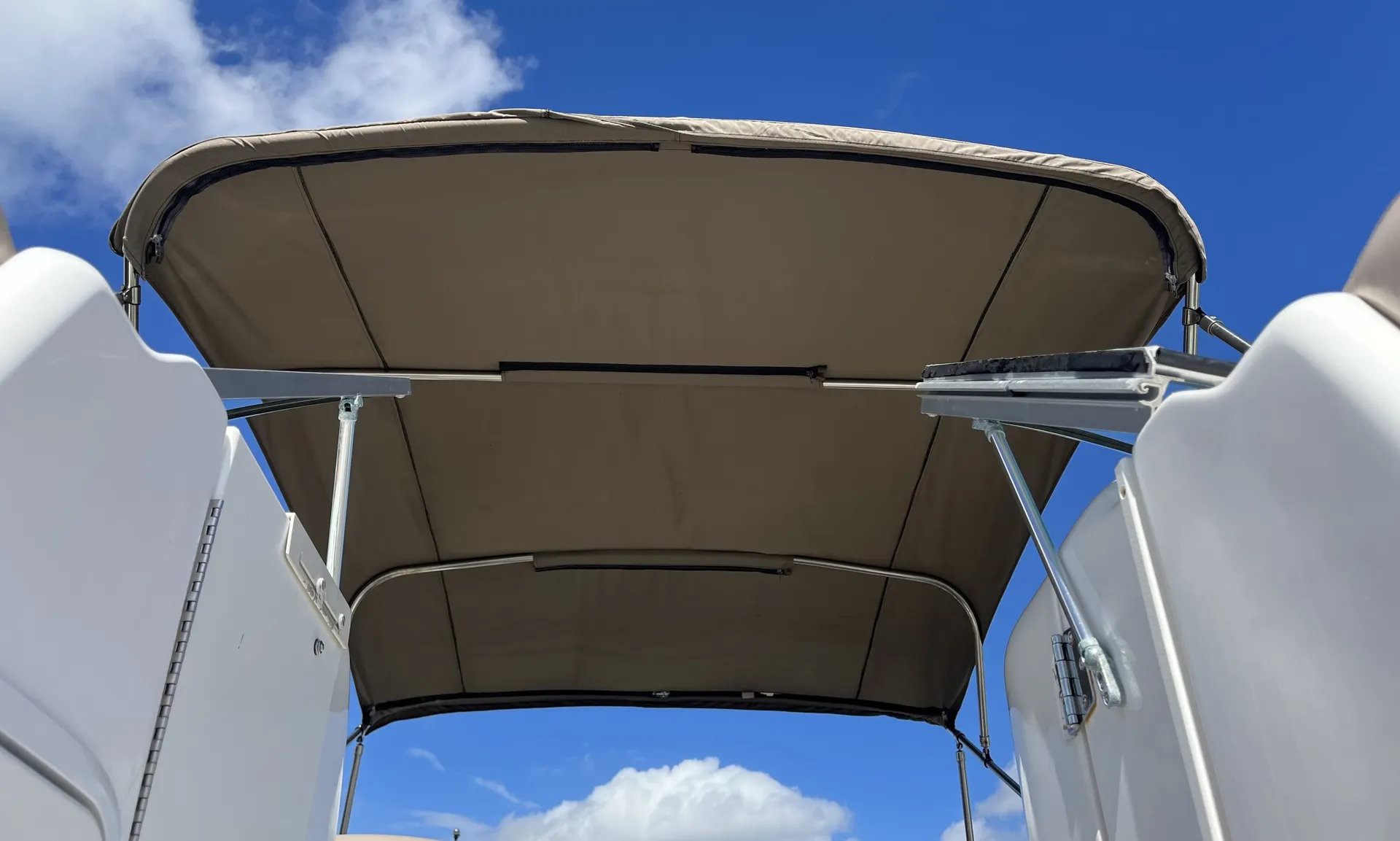 Hurricane  SunDeck 2400 OB in Marco Island, FL — photo 10