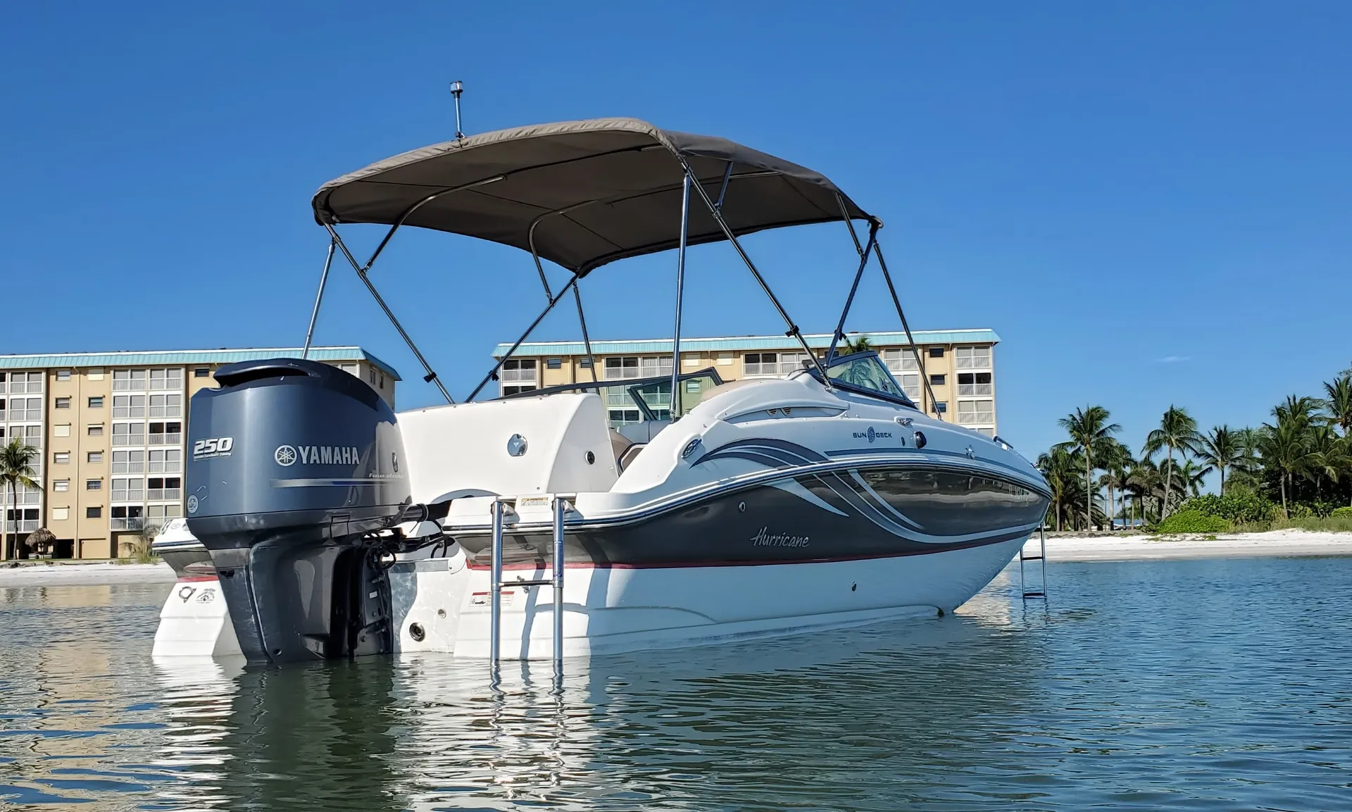 Hurricane  SunDeck 2400 OB in Marco Island, FL — photo 2
