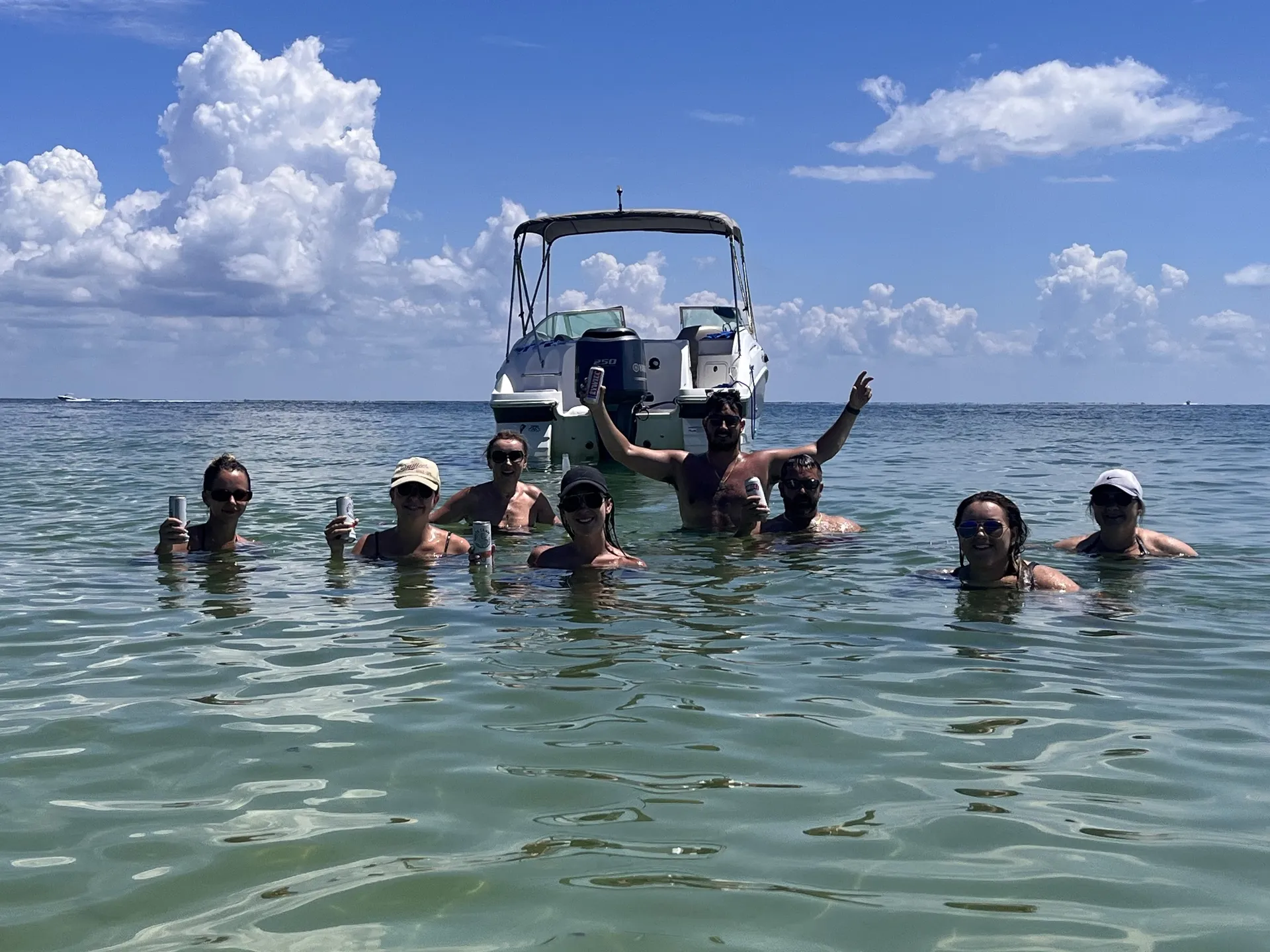 Hurricane  SunDeck 2400 OB in Marco Island, FL — photo 4