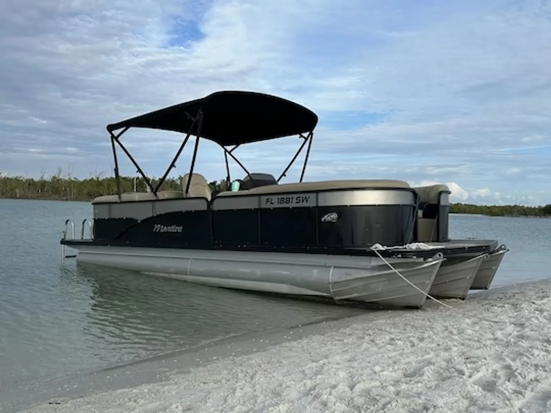 MANITOU PONTOON 24 AURORA LE STANDARD TWIN TUBE in Cape Coral, FL — photo 4