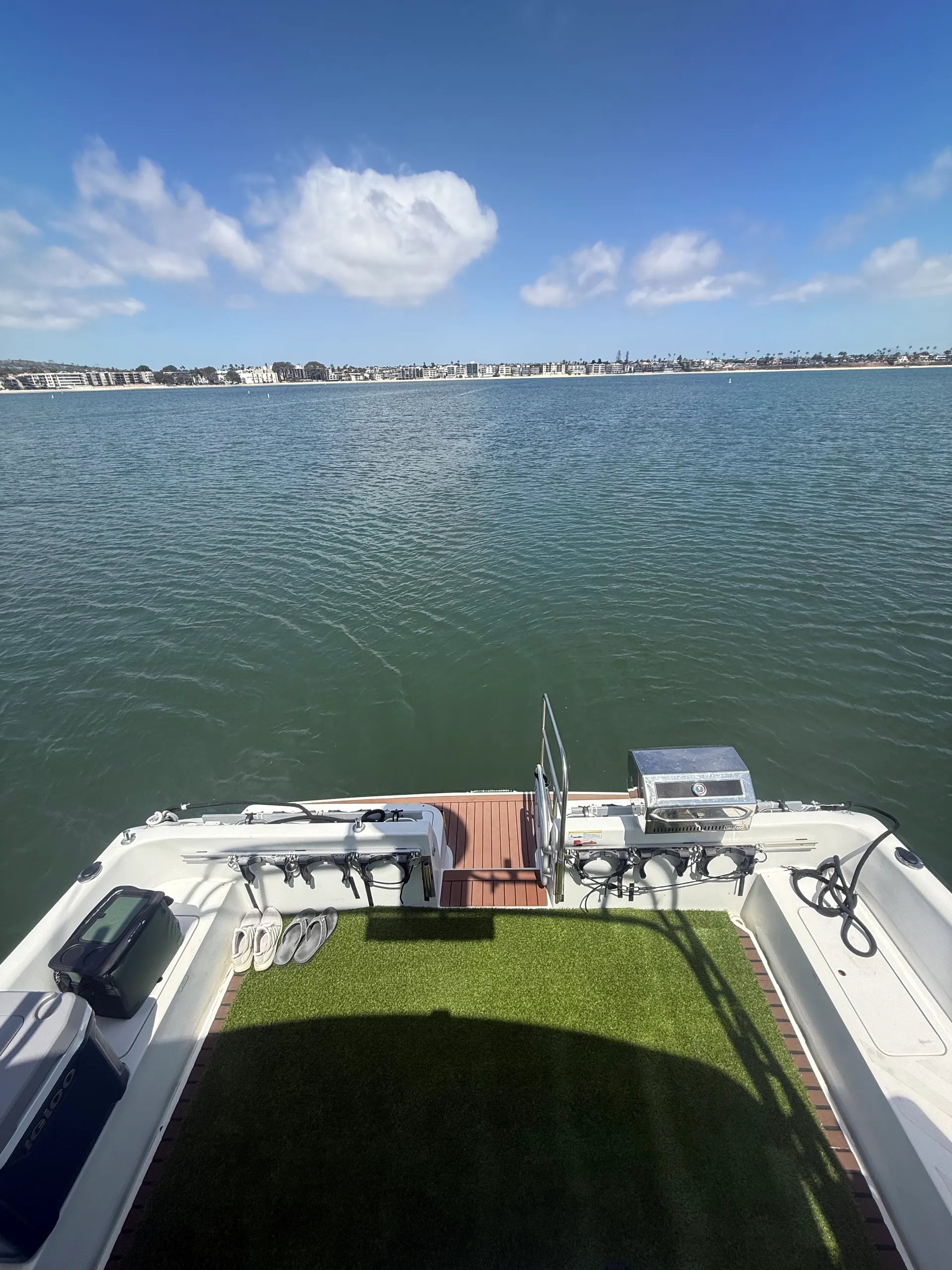 Luxury 40ft Party Yacht fully licensed W/ Capt. -BYOB 12 guests!
