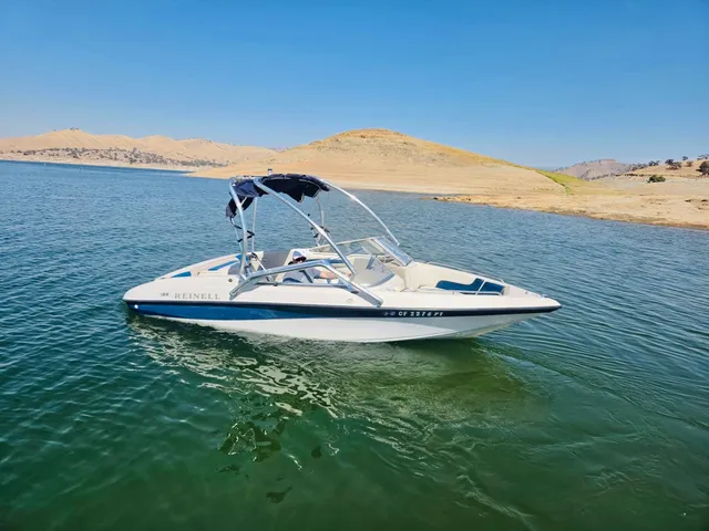 Rent a Reinell bow rider in Fresno, CA near me