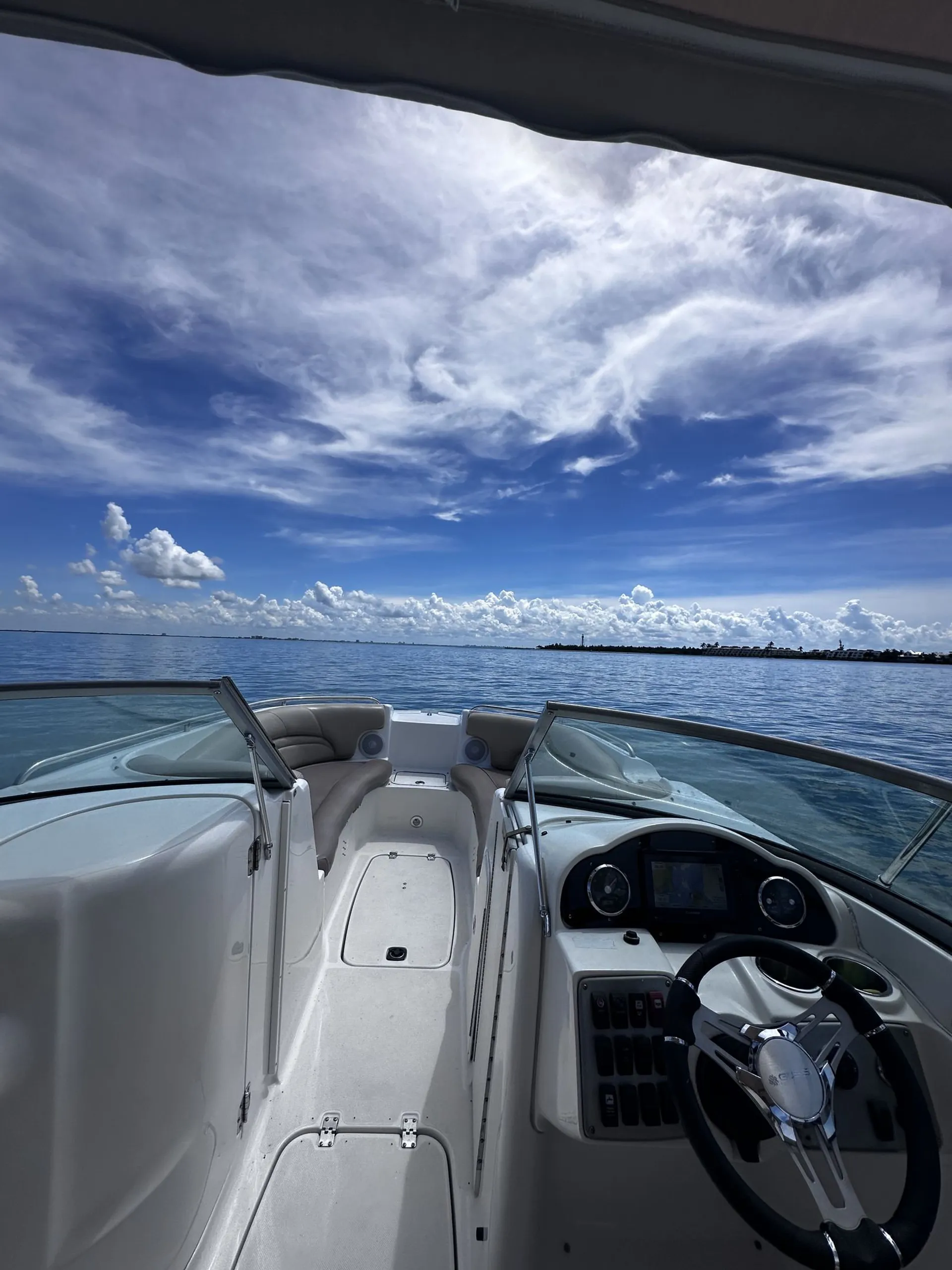Hurricane  2400 SD in Cape Coral, FL — photo 8