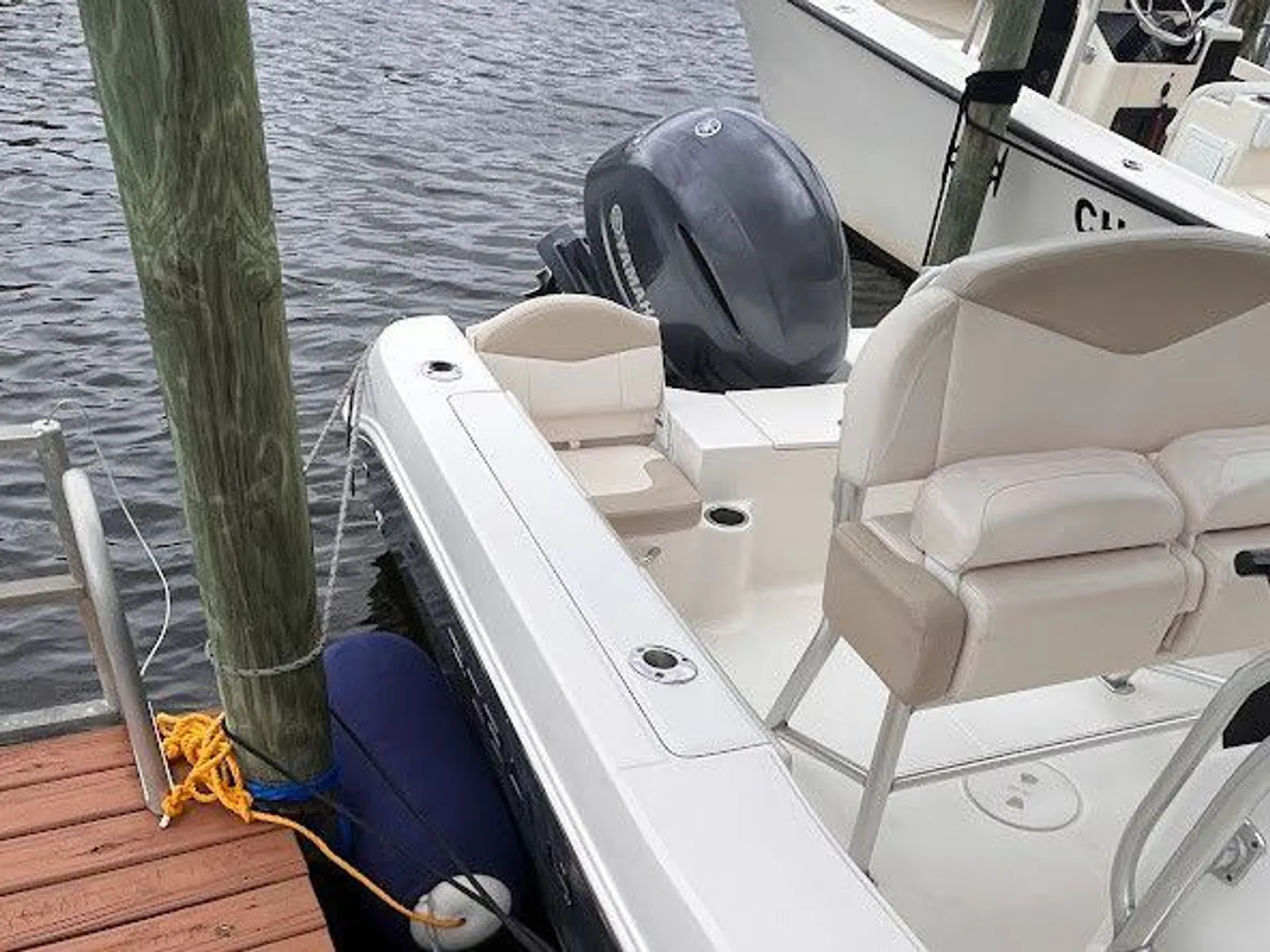 ROBALO R200 in Marco Island, FL — photo 8