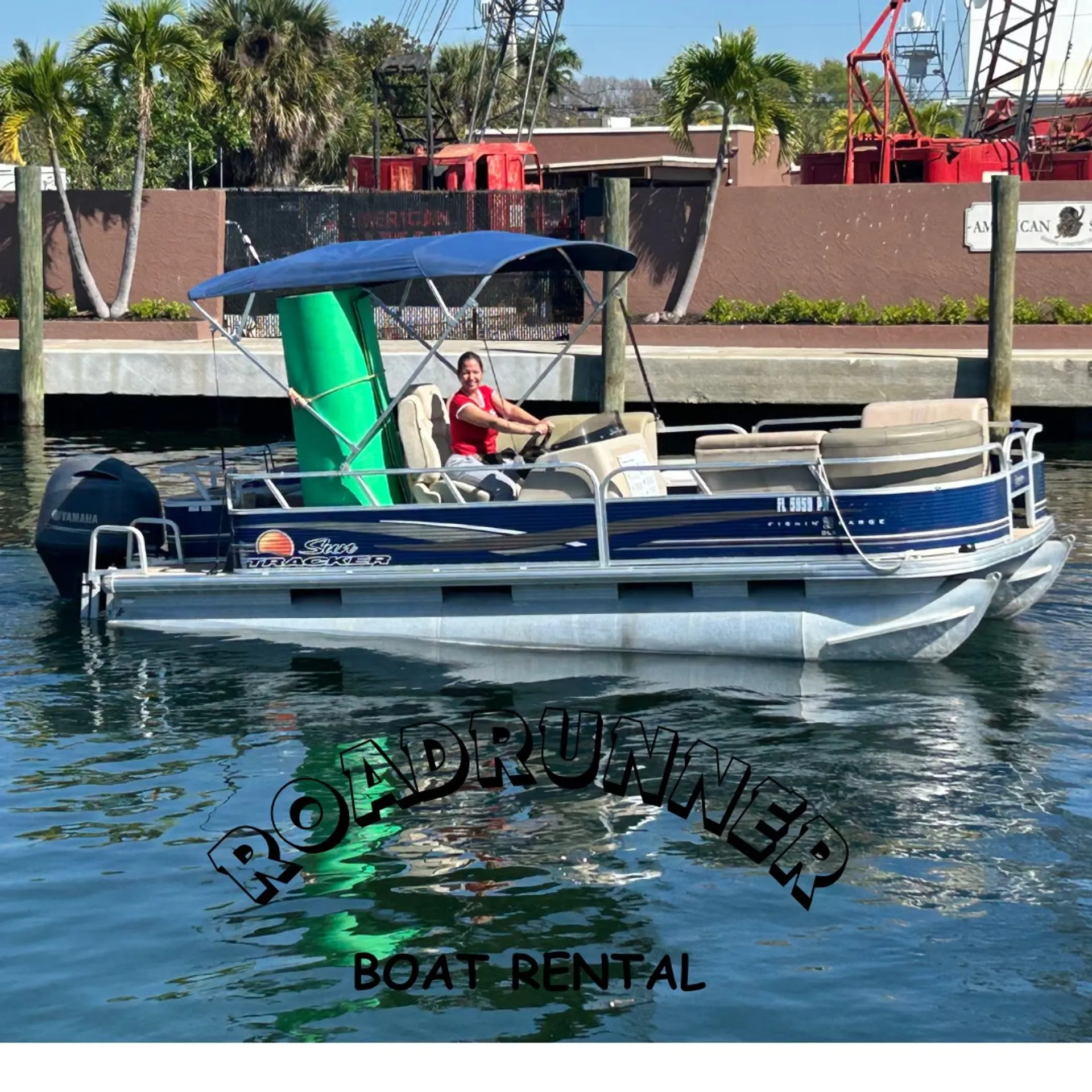 SUN TRACKER PARTY BARGE 22 RF DLX in Pompano Beach, FL