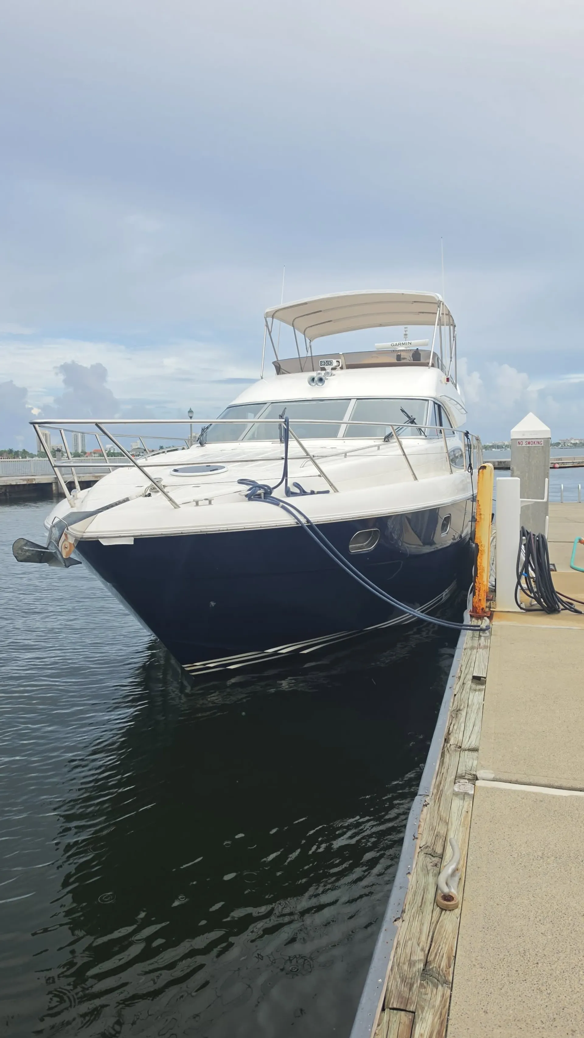 Private yacht charters: Perfect for groups looking for a fun