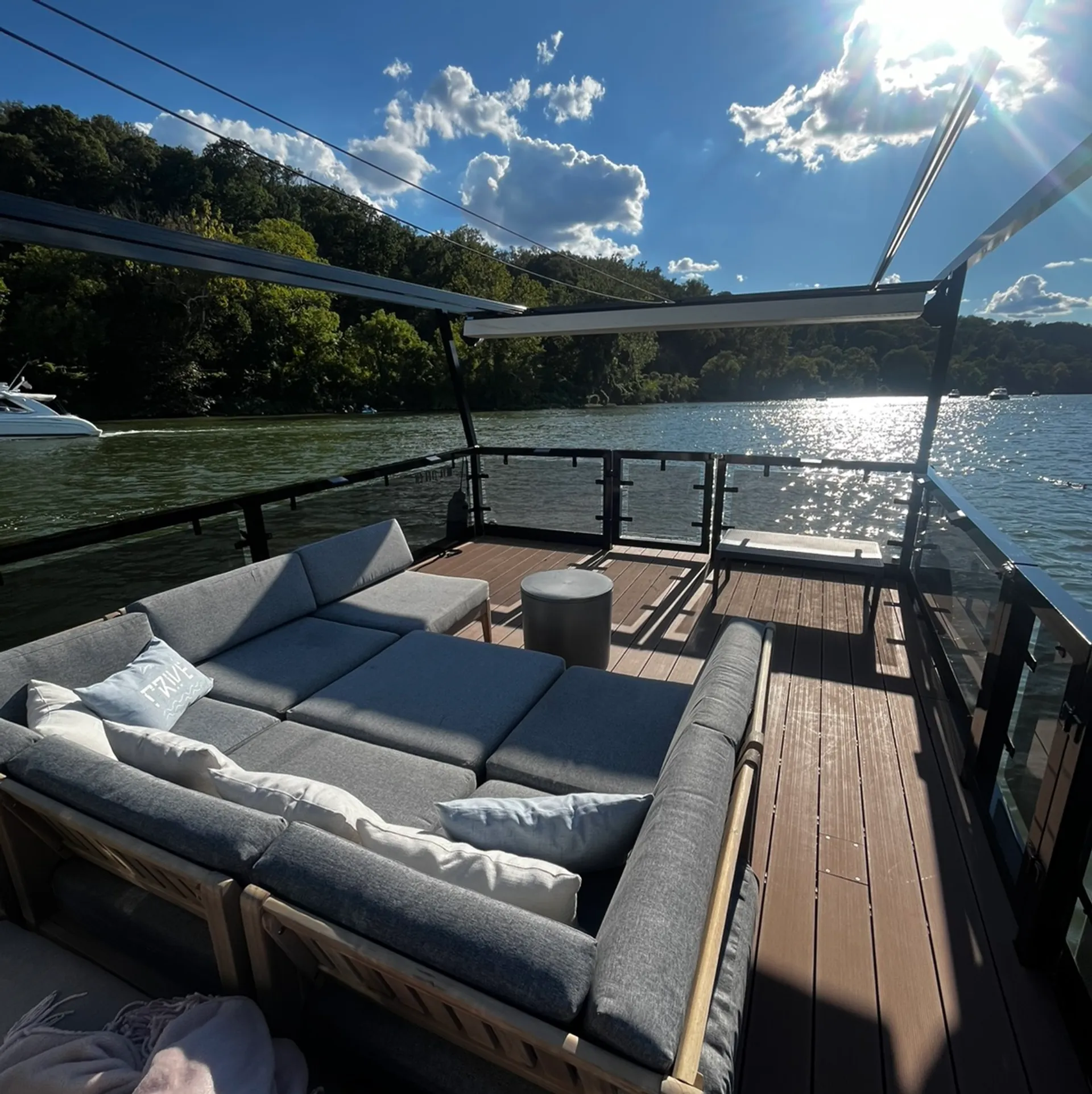 Privé luxury 12Guest Private Party Boat |Downtown Tampa Sunset Cruises