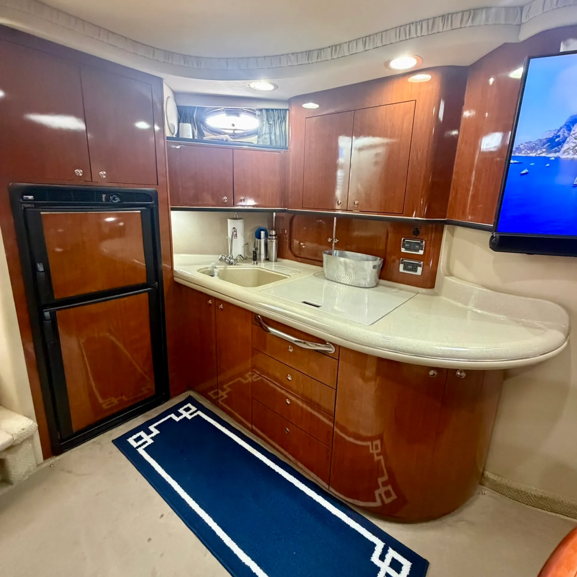 SEA RAY BOATS 540 COCKPIT MOTOR YACHT in North Bay Village, FL — photo 10