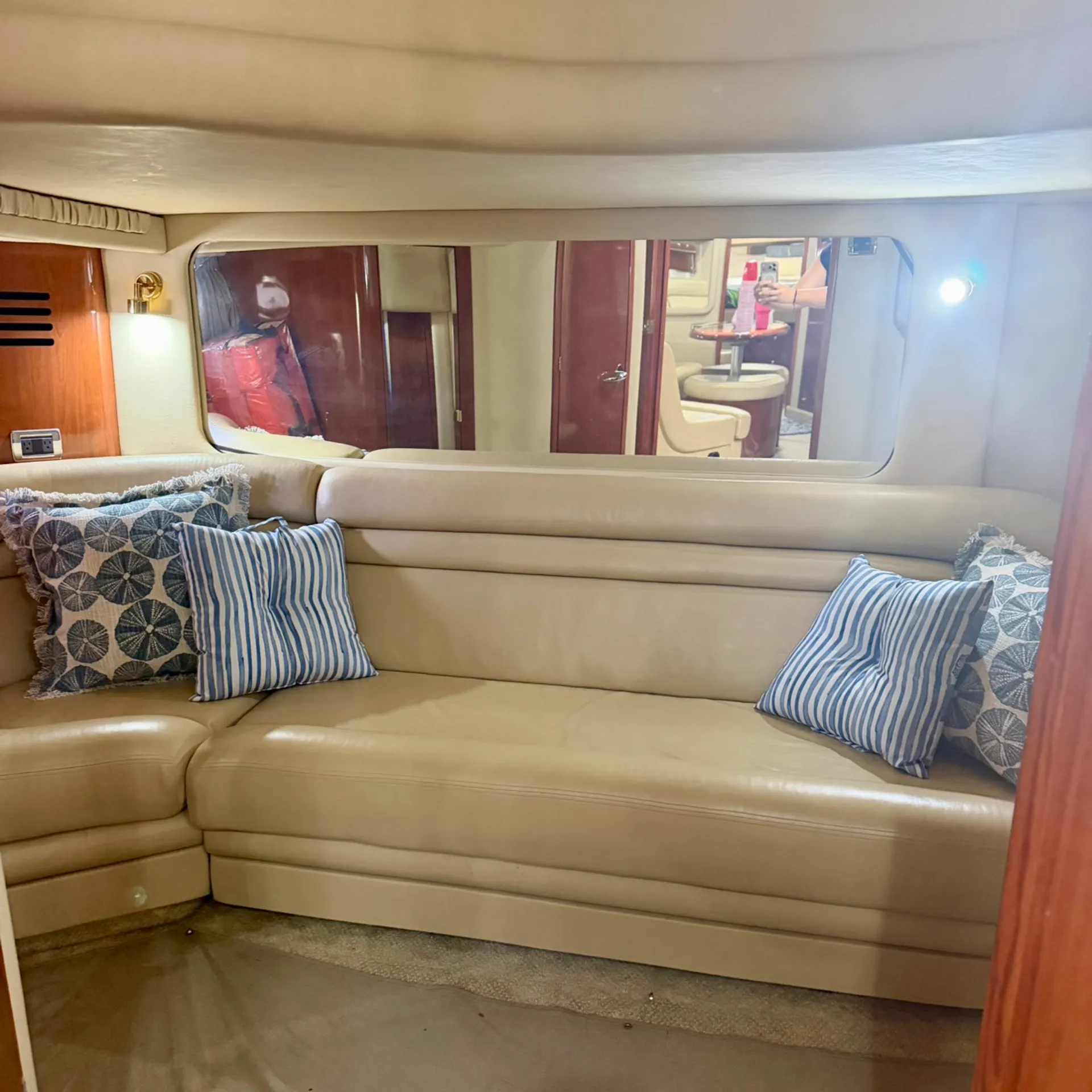 Luxury 54ft Sea Ray Sundancer: Free Jetski Promotion & Additional Hour
