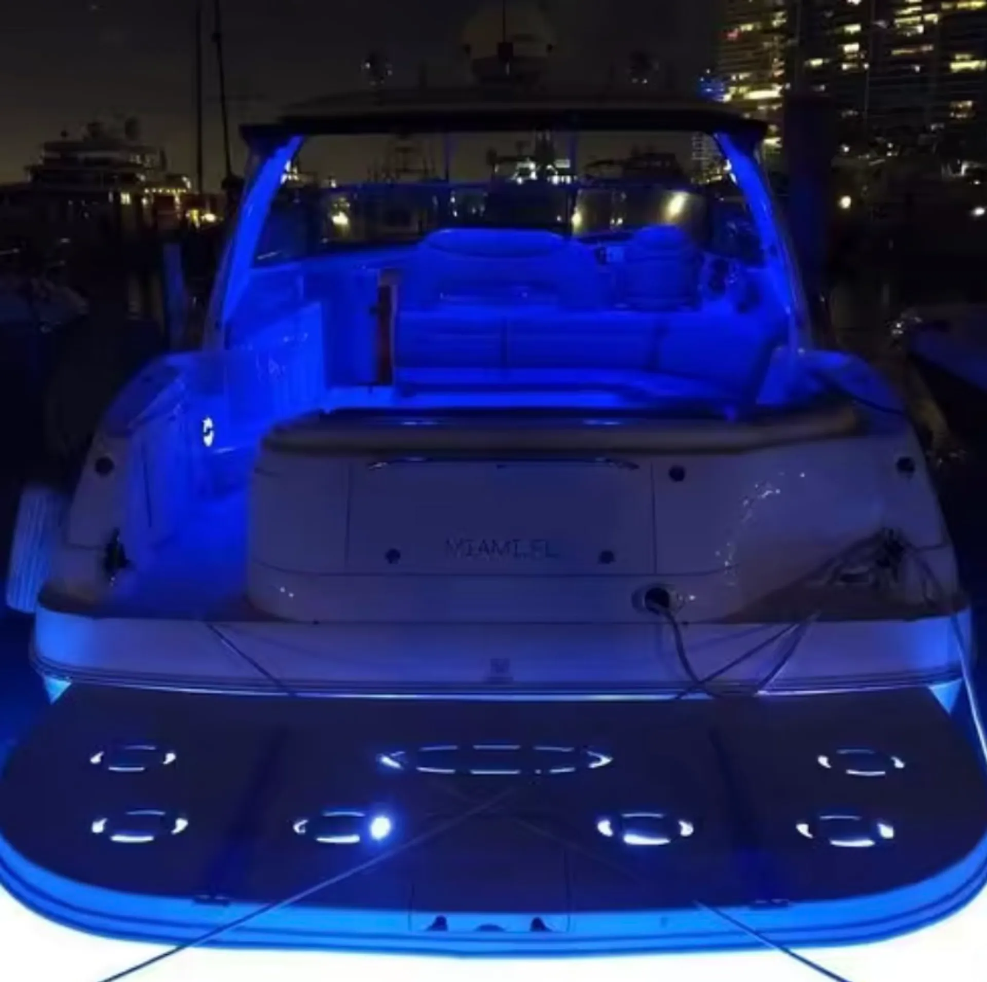 Luxury 54ft Sea Ray Sundancer: Free Jetski Promotion & Additional Hour