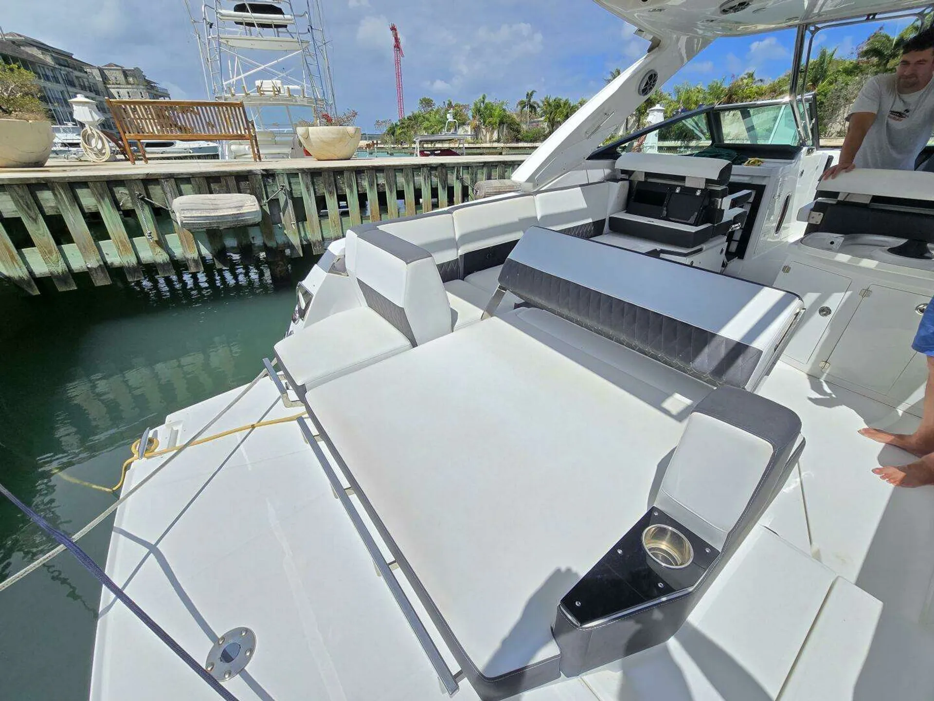 Experience Luxury on the Water – Monterey 378 SE