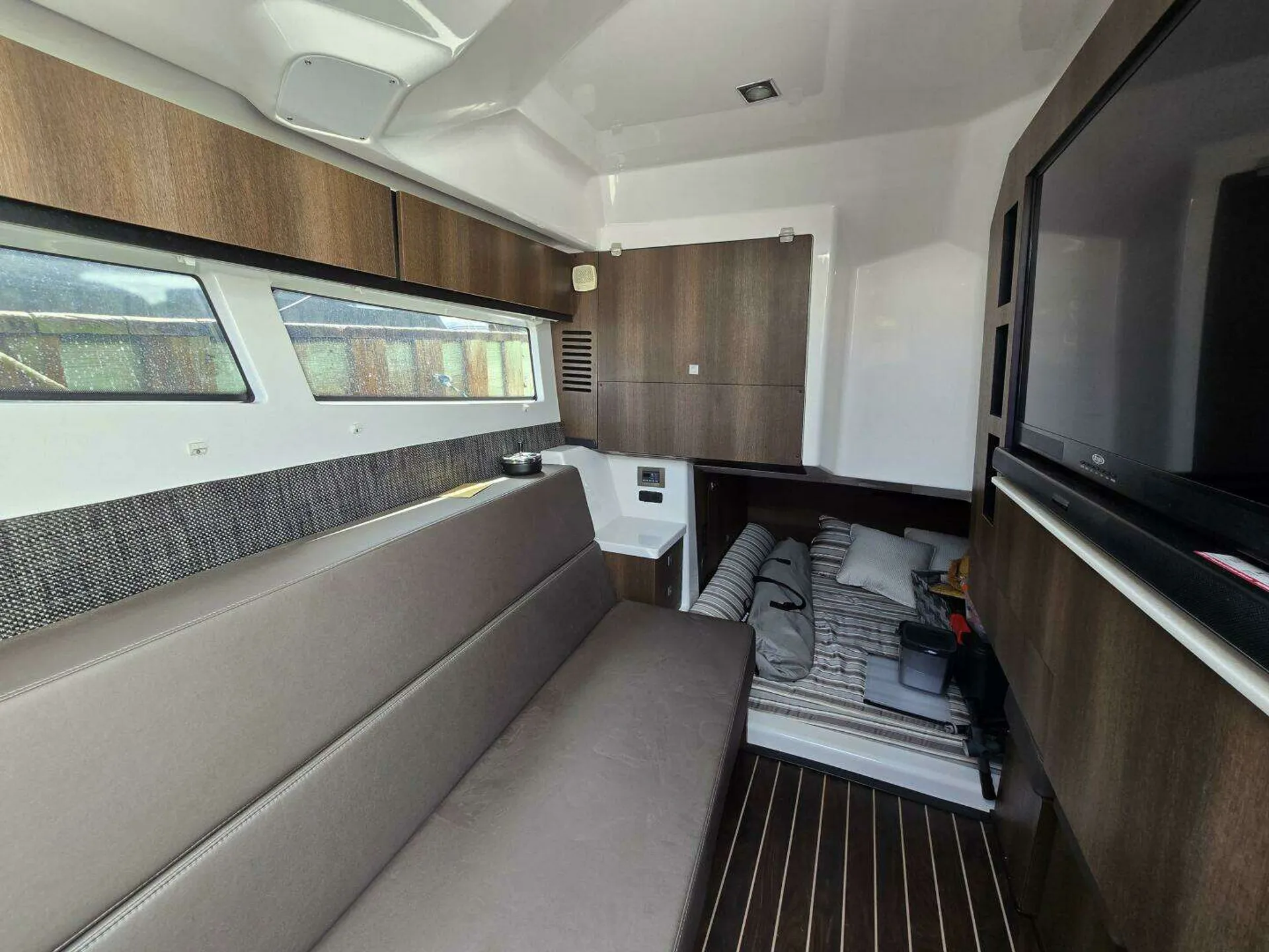 Experience Luxury on the Water – Monterey 378 SE