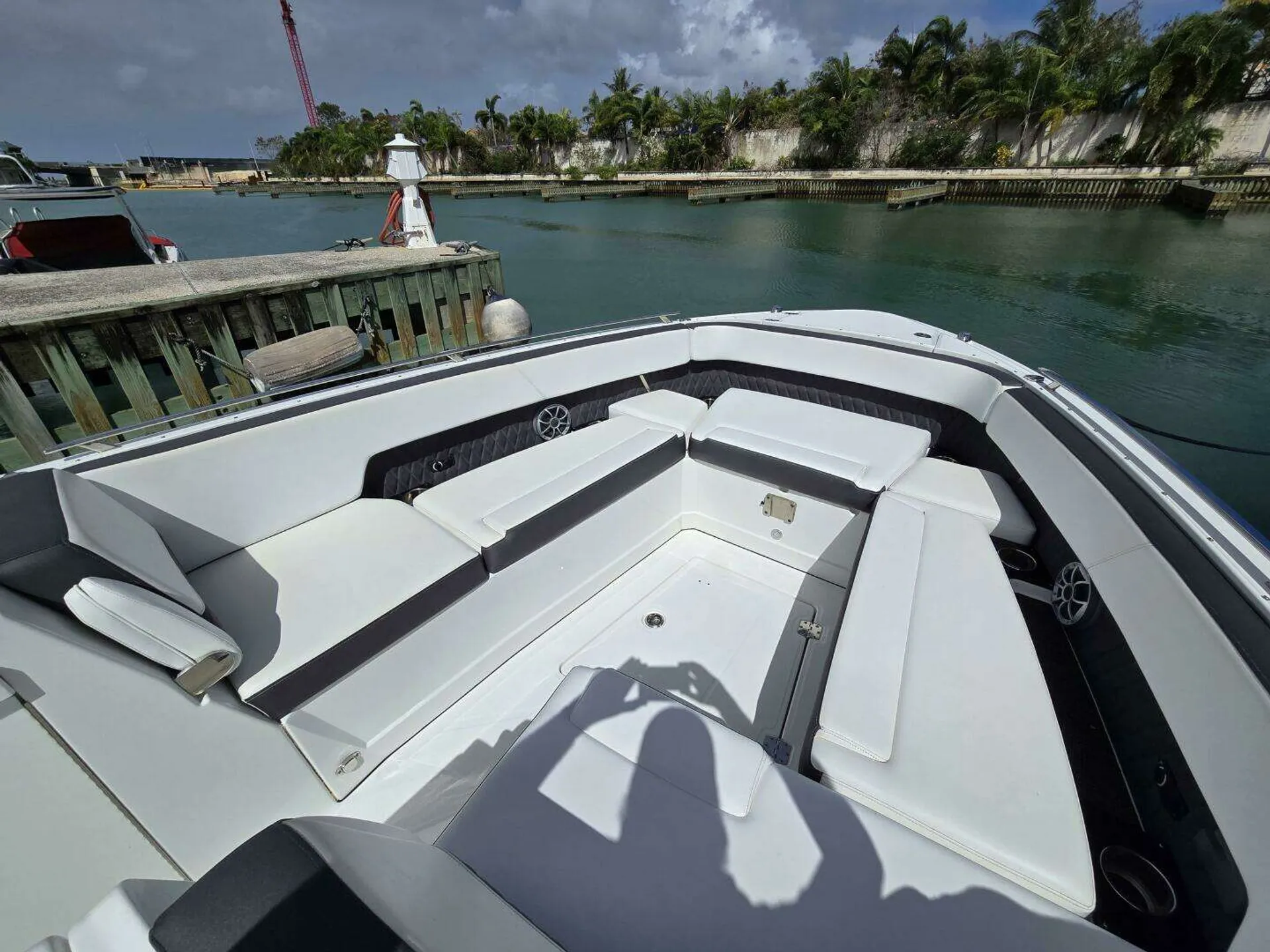 Experience Luxury on the Water – Monterey 378 SE