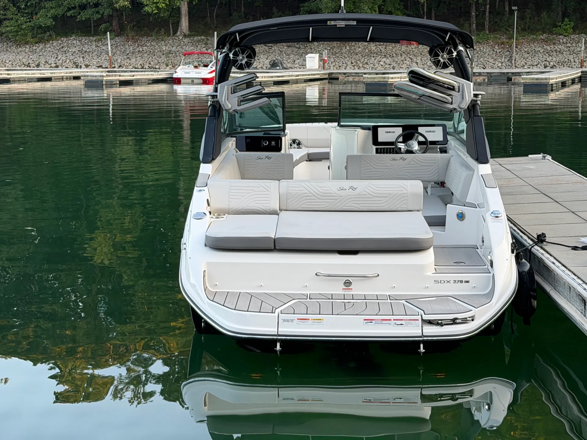 SEA RAY BOATS 270 SDX SURF in Dacula, GA — photo 2