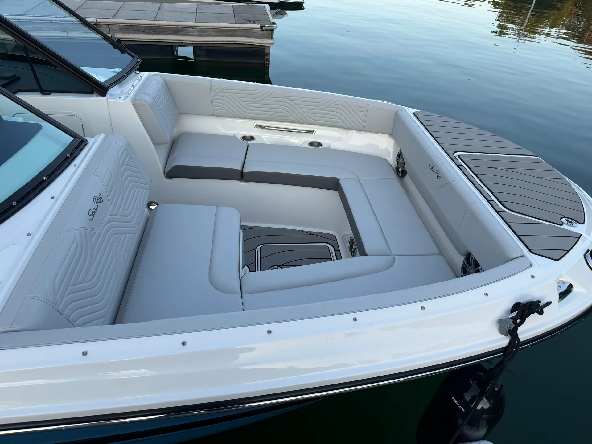 SEA RAY BOATS 270 SDX SURF in Dacula, GA — photo 3