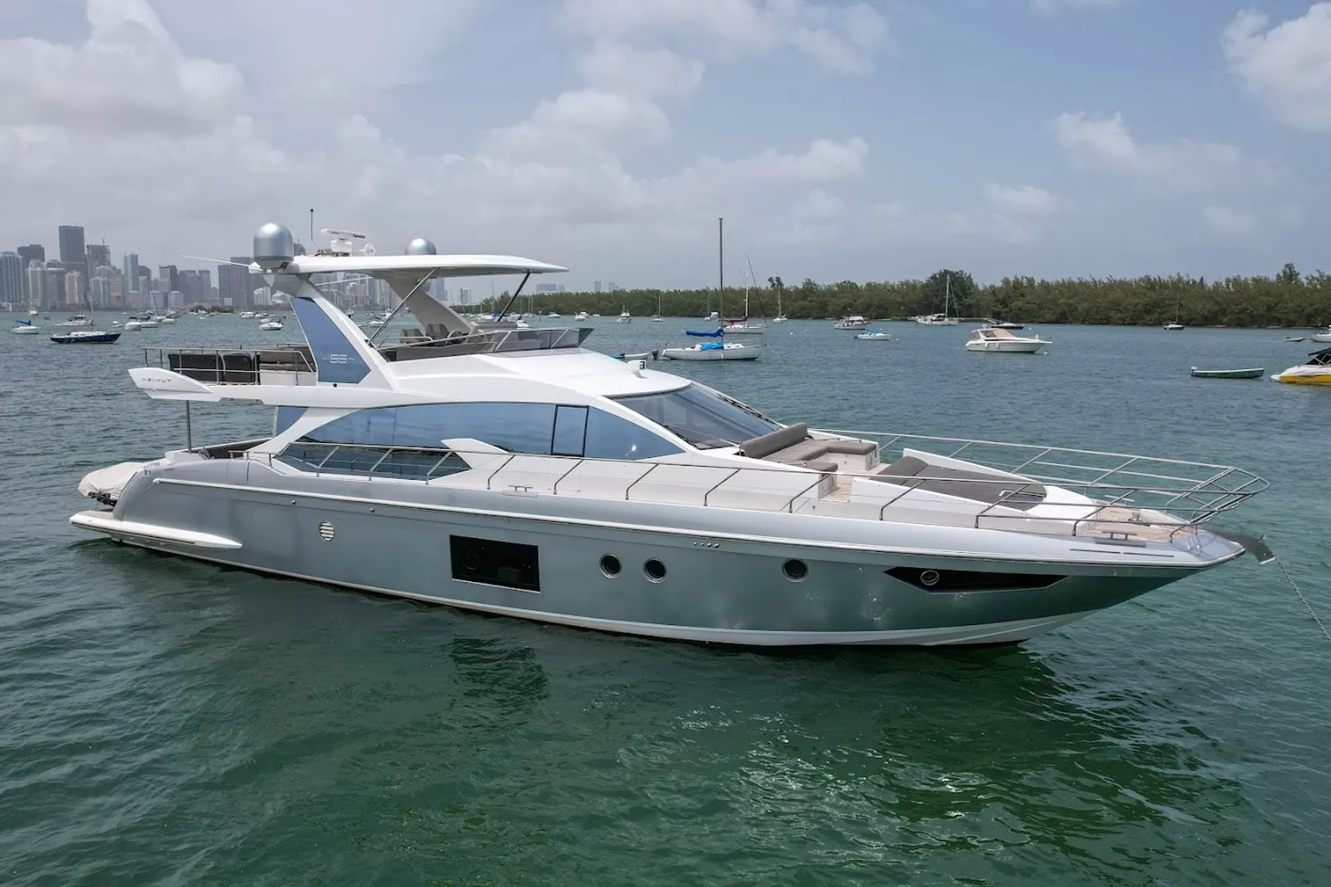 Azimut 68 fly in Miami, FL