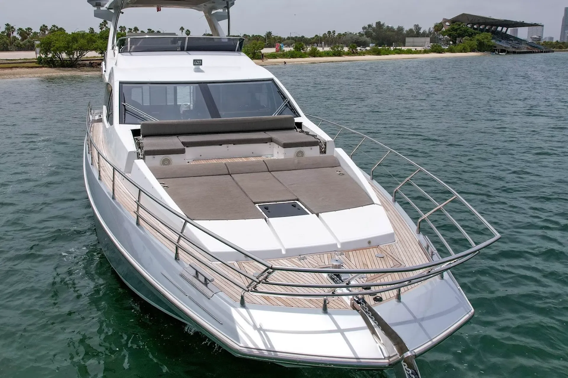 Azimut 68 fly in Miami, FL — photo 3