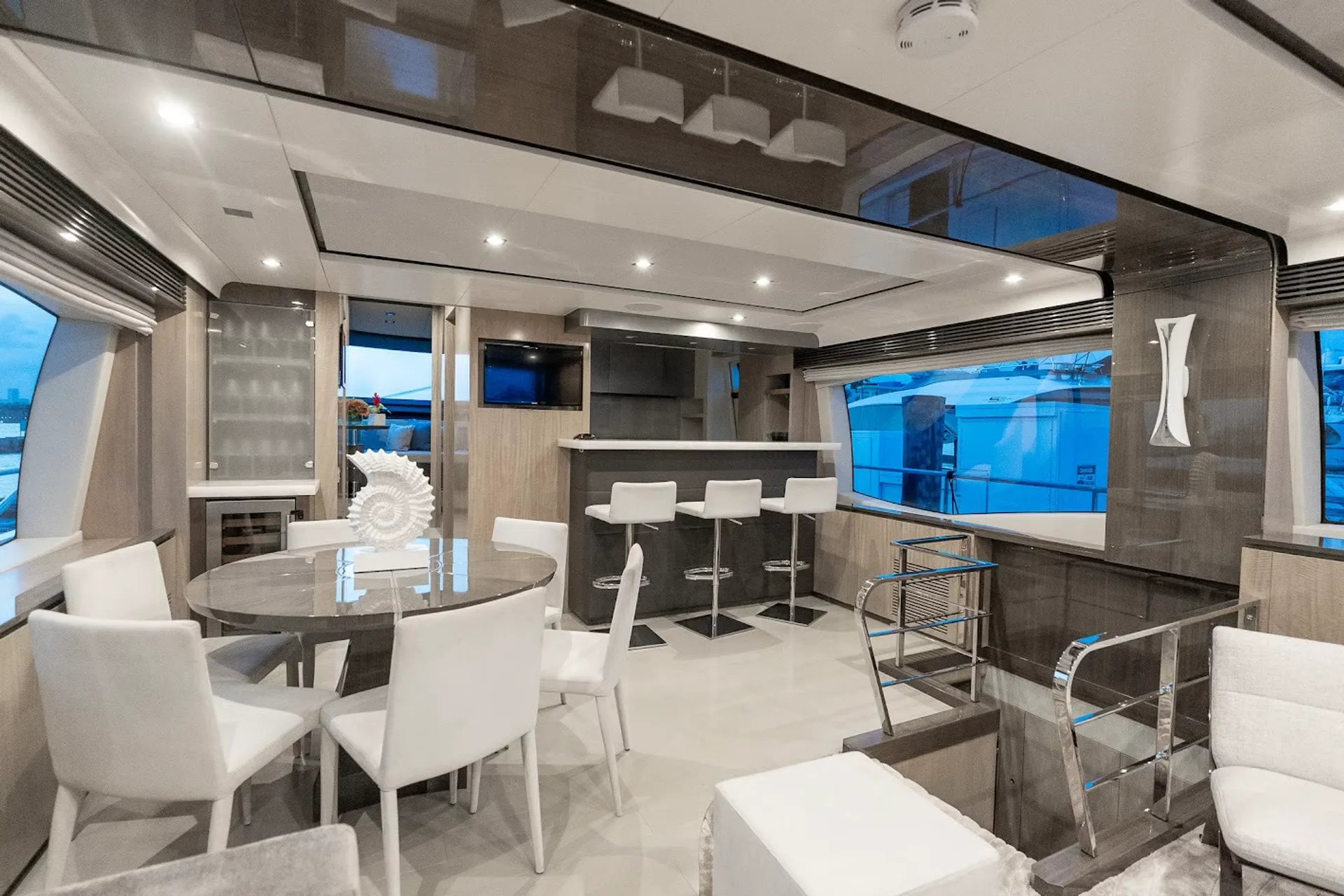 Azimut 88 in Miami, FL — photo 2