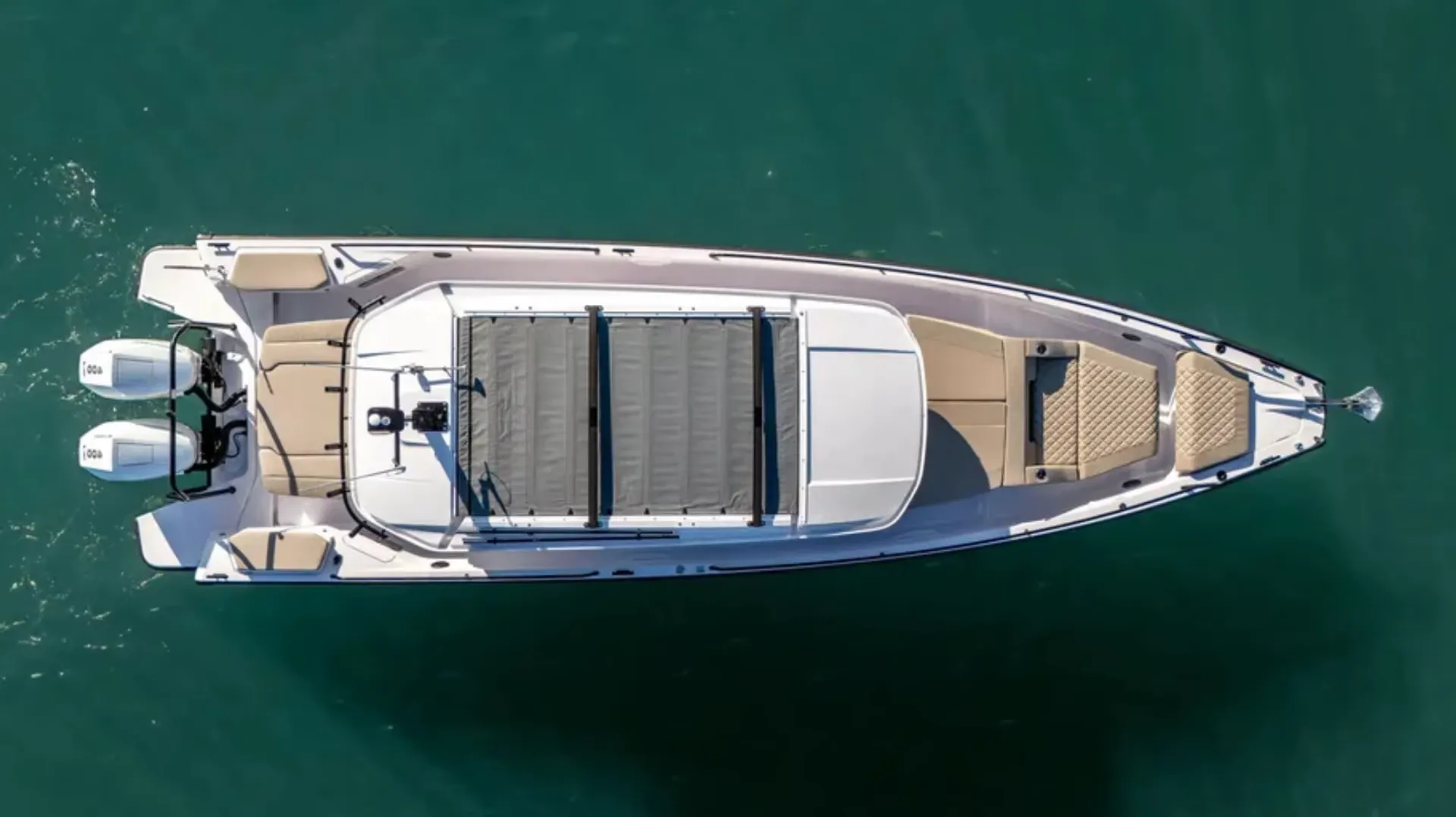 Axopar 37  XC Cross Cabin in Miami Beach, FL — photo 4