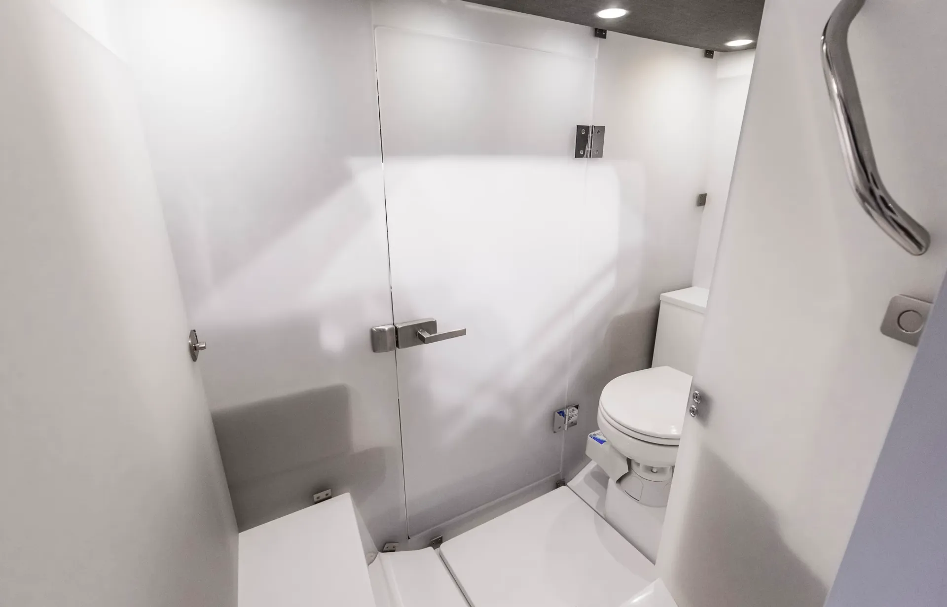 Axopar 37  XC Cross Cabin in Miami Beach, FL — photo 5