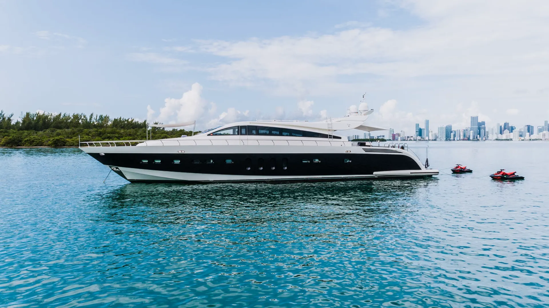 Leopard 31 in Miami, FL