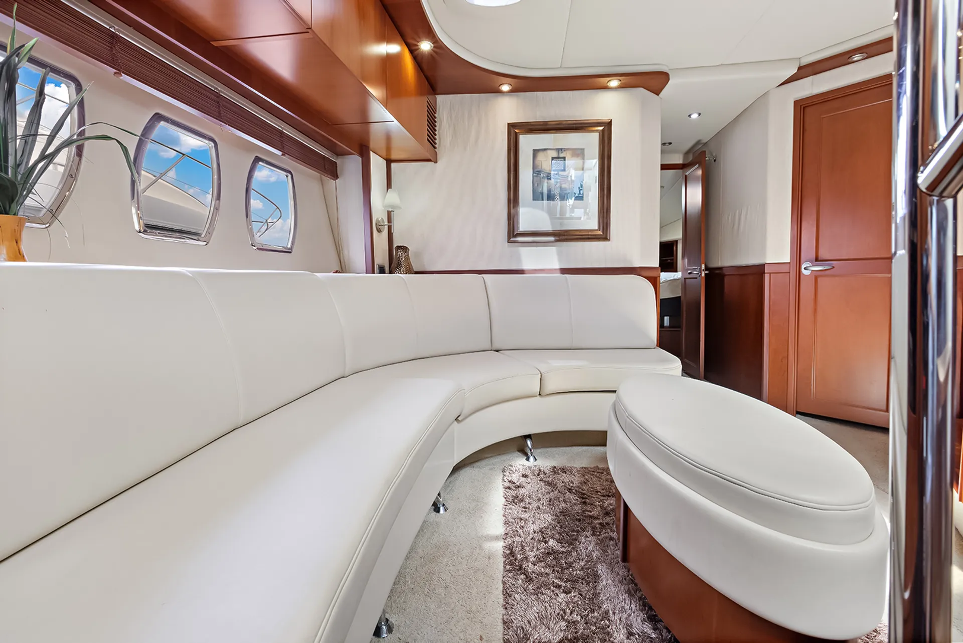Sea Ray Boats 60 Sundancer in Key West, FL — photo 9