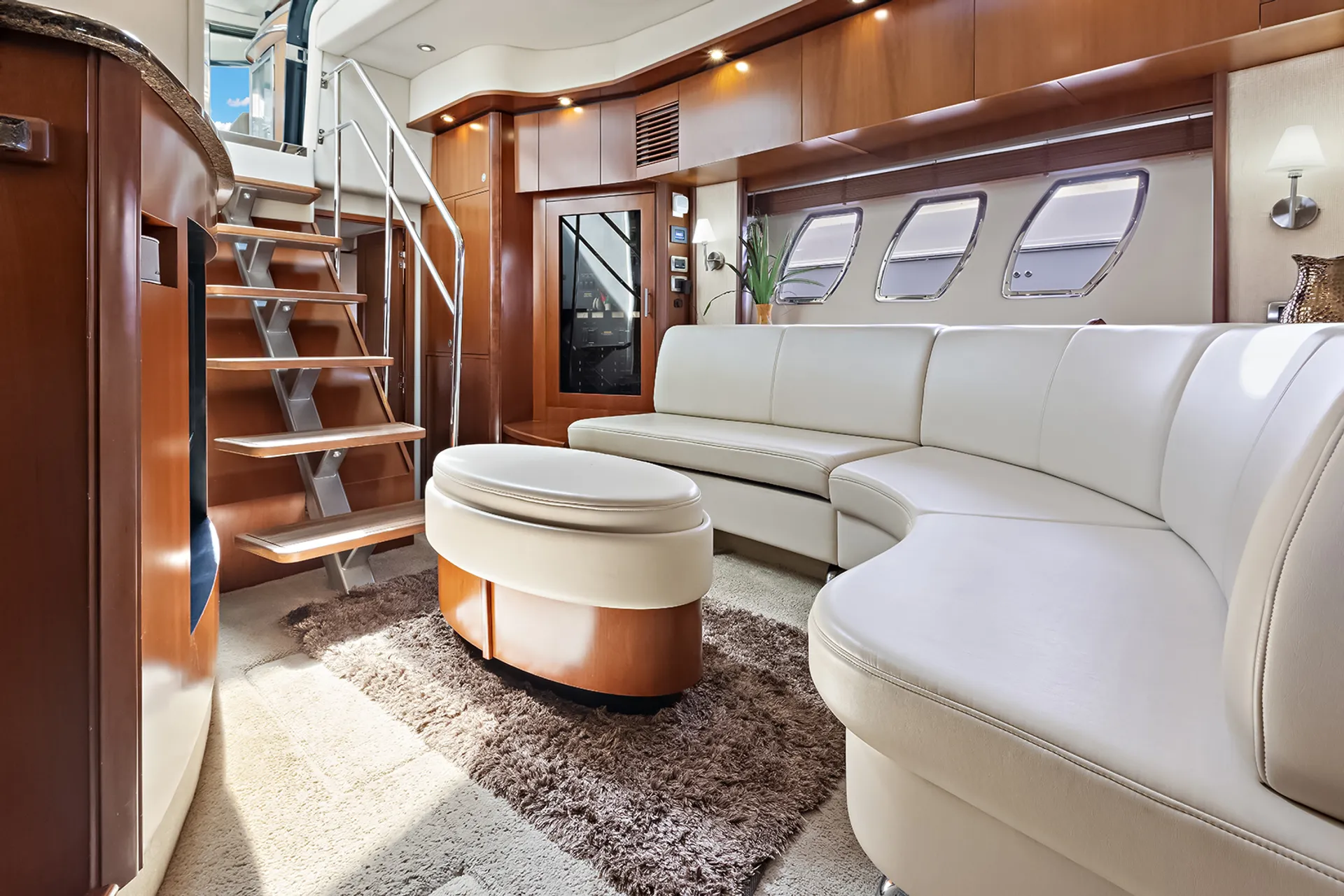 Sea Ray Boats 60 Sundancer in Key West, FL — photo 10