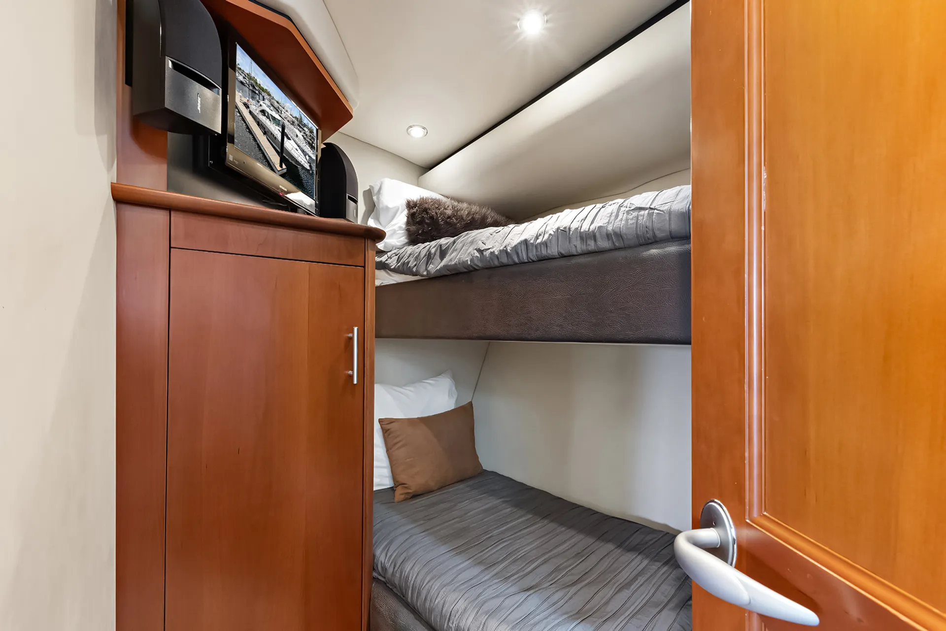 Key West Sea Ray Sundancer 60: Luxury Yacht Getaway
