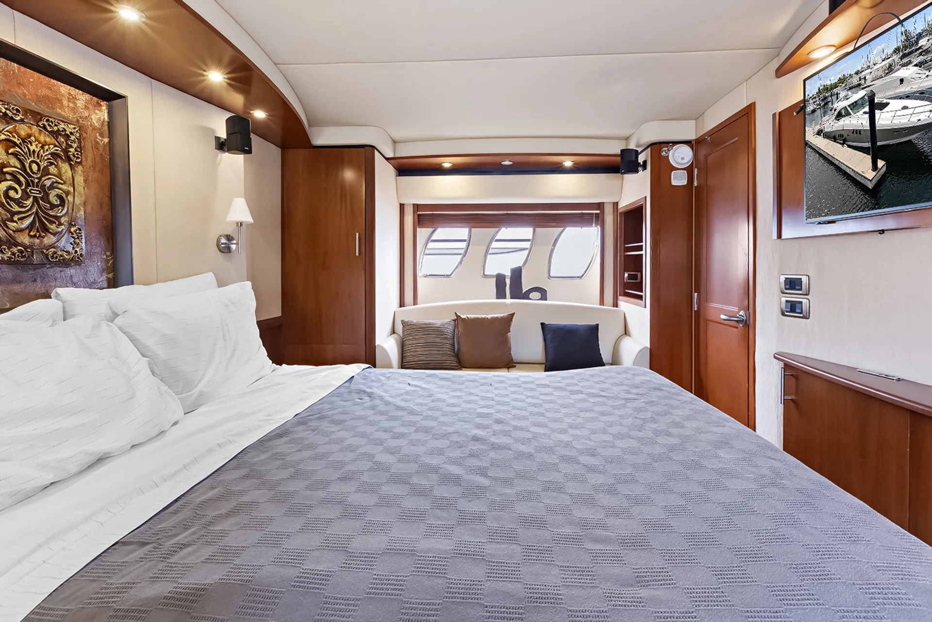 Key West Sea Ray Sundancer 60: Luxury Yacht Getaway