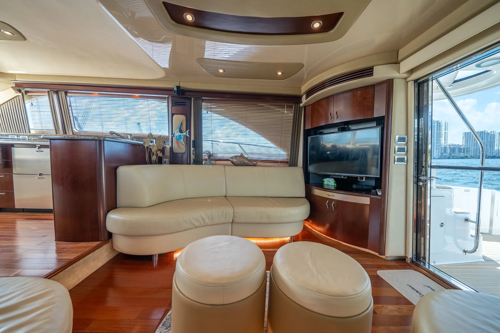 SEA RAY BOATS 58 SEDAN BRIDGE in St. Petersburg, FL — photo 8
