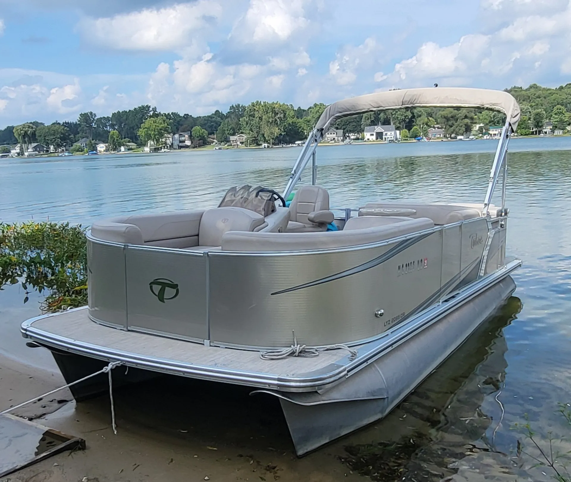 TAHOE PONTOONS 20' LTZ CRUISE in Lowell, MI