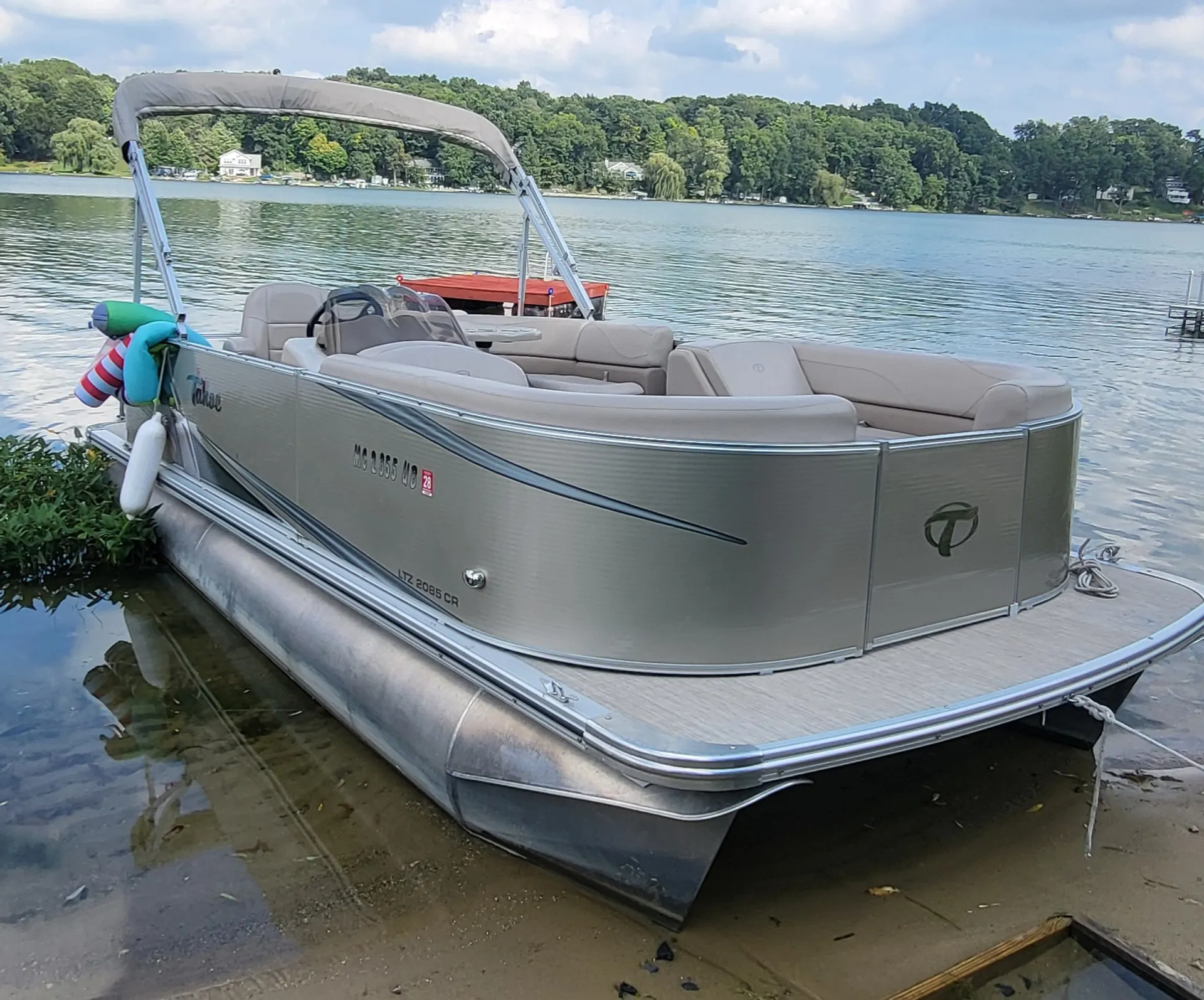 TAHOE PONTOONS 20' LTZ CRUISE in Lowell, MI — photo 2