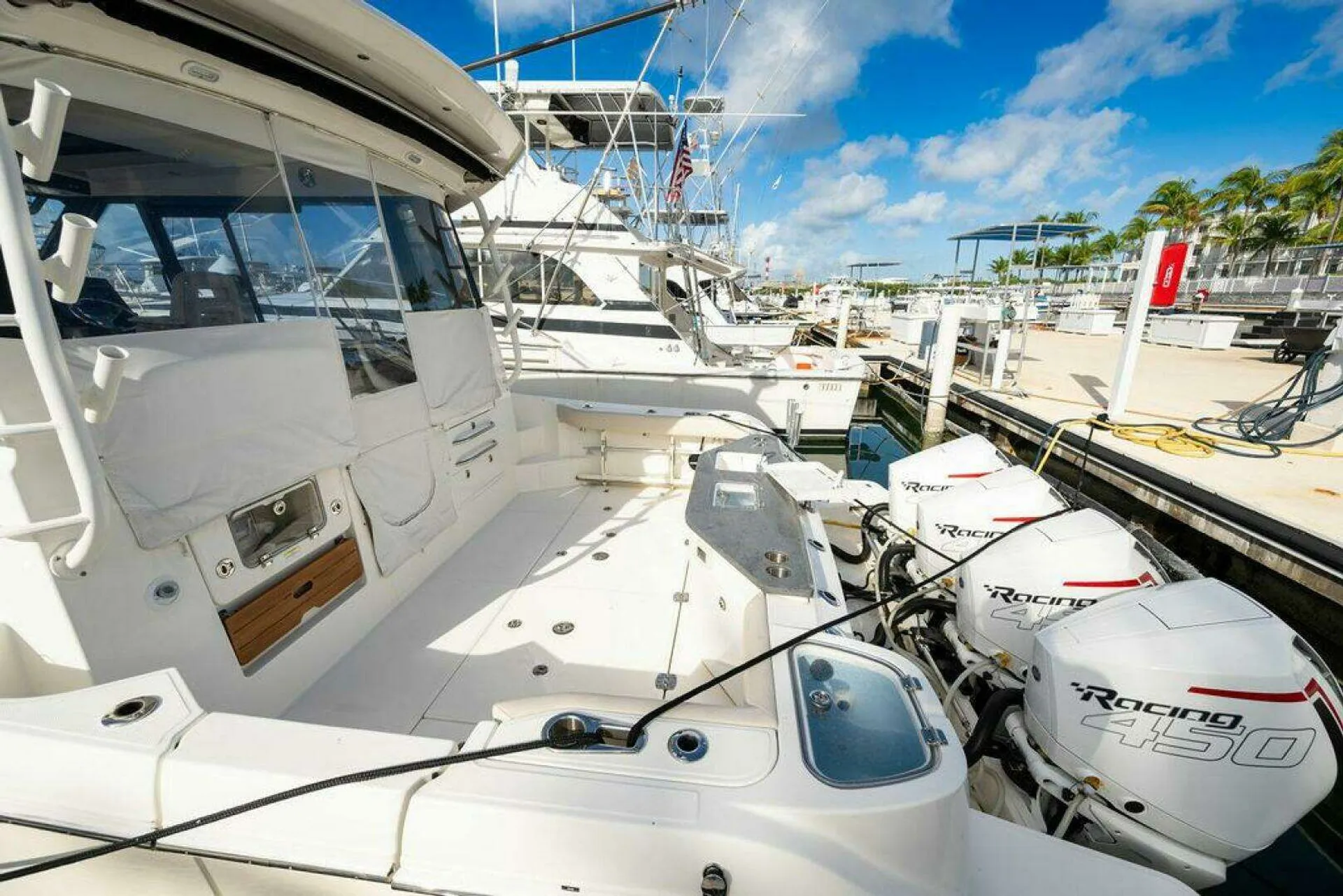 Luxury Unleashed: 2023 Boston Whaler 405 Conquest