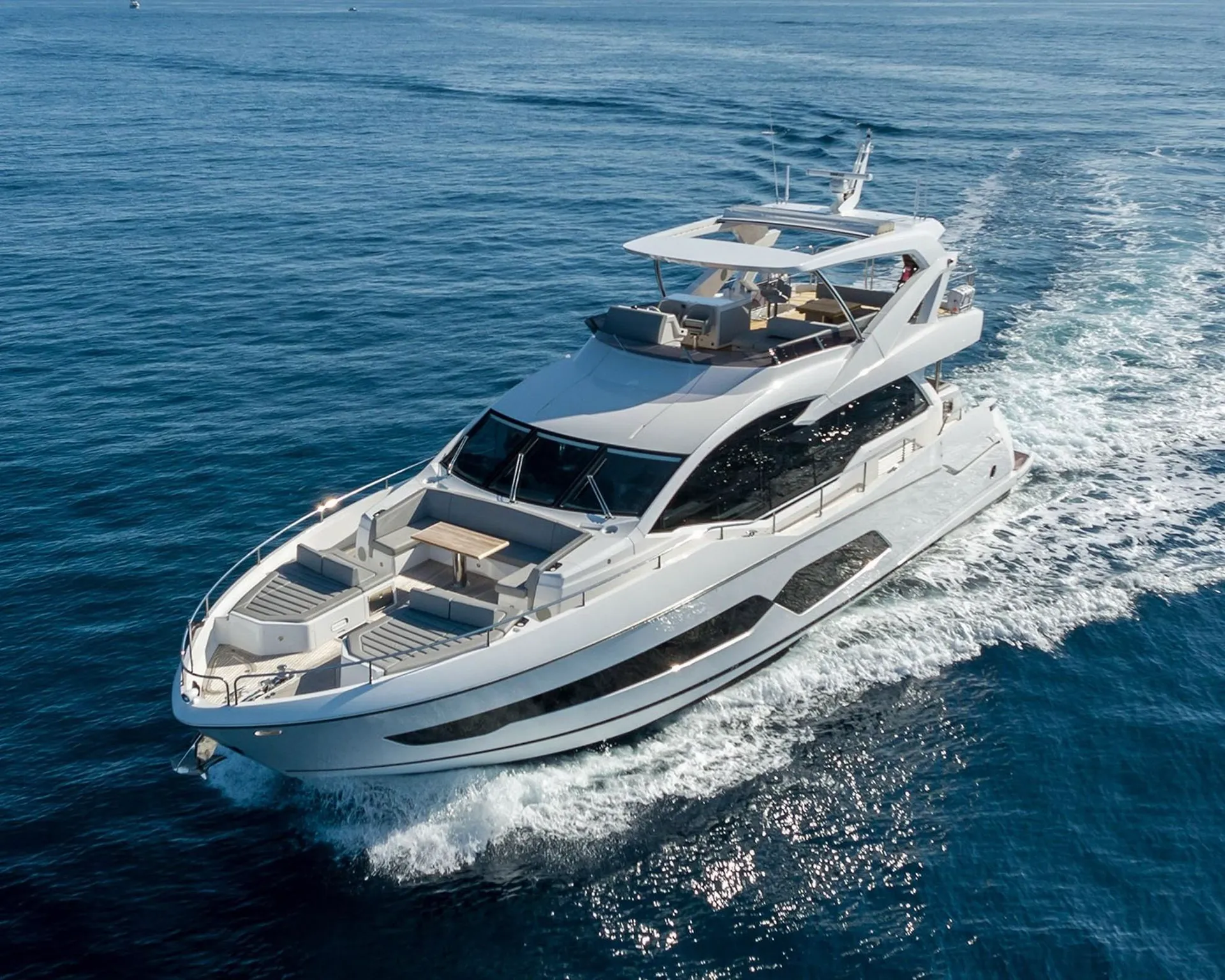 Sunseeker Predator 80 in Miami Beach, FL — photo 2