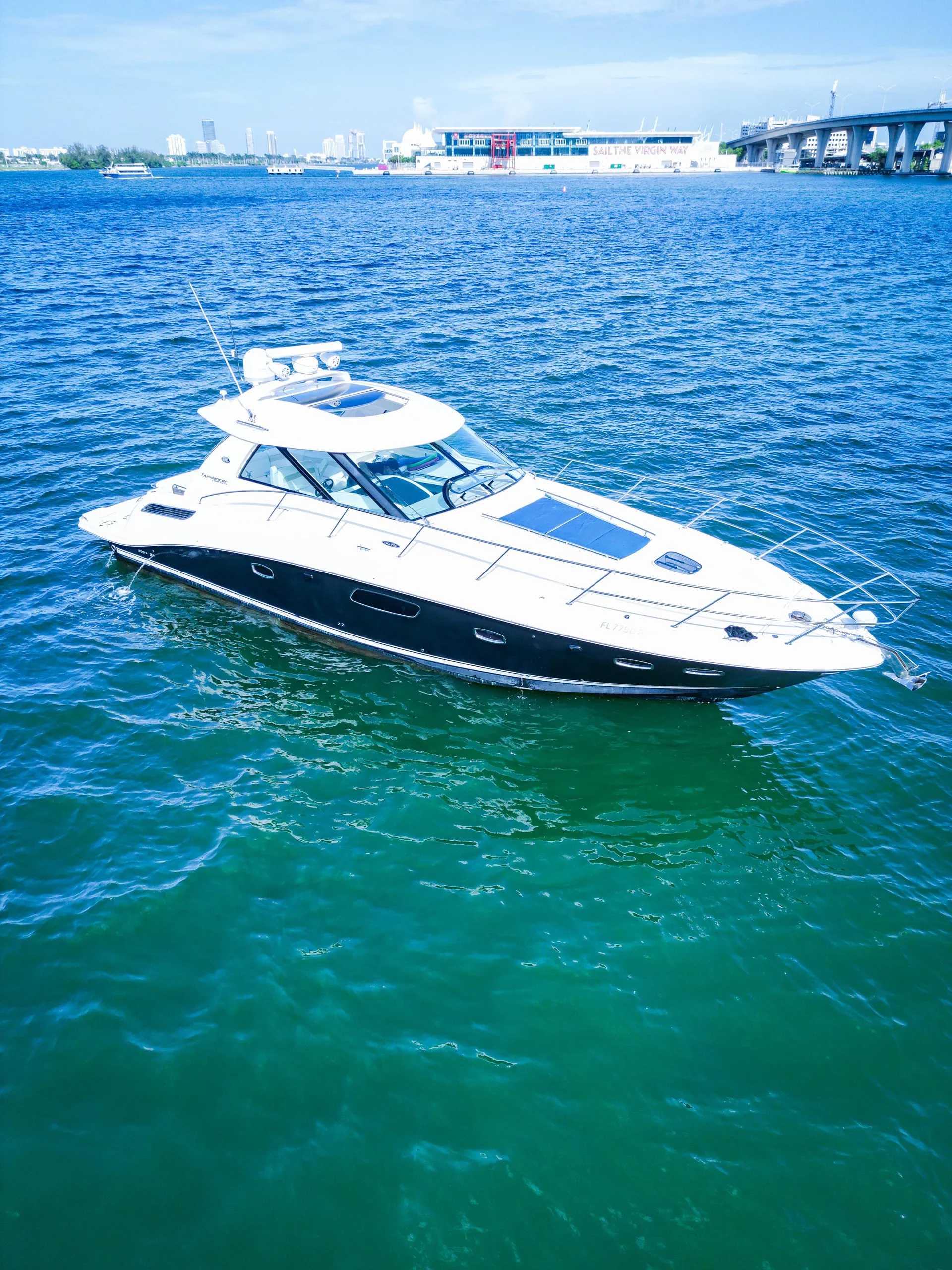 SEA RAY BOATS 450 SUNDANCER (ZEUS DRIVE) in Miami, FL — photo 2