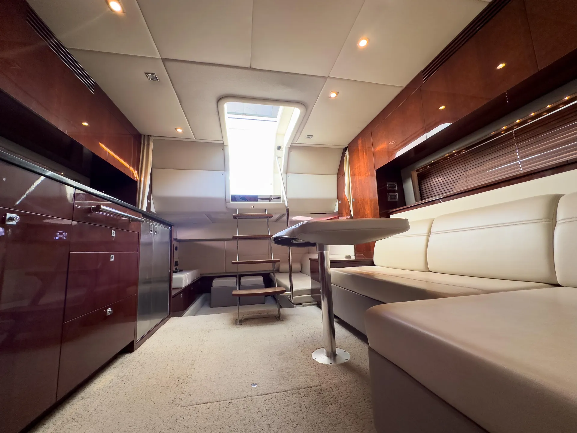 SEA RAY BOATS 450 SUNDANCER (ZEUS DRIVE) in Miami, FL — photo 9