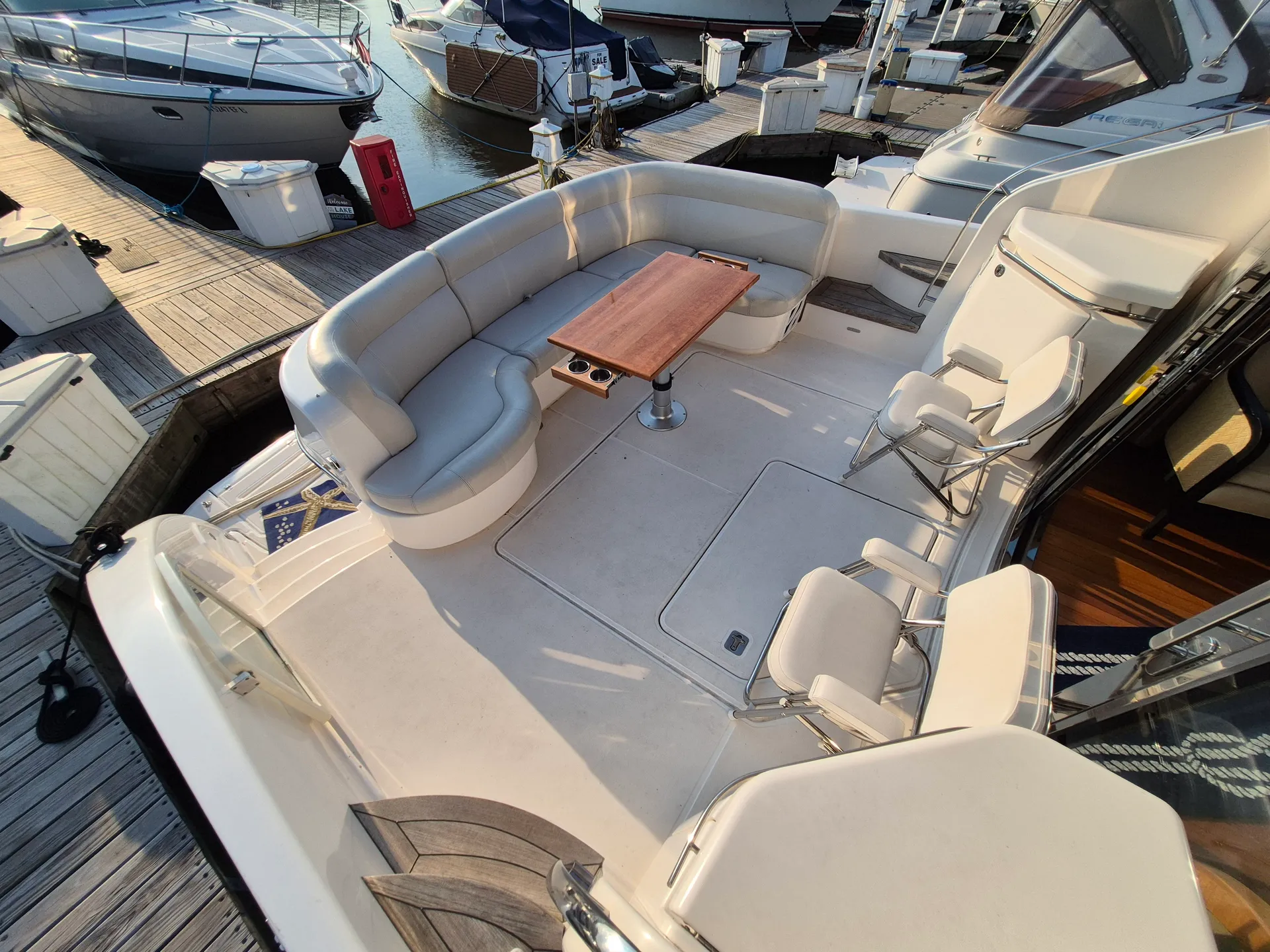 Azimut Yachts 46 in Portage, IN — photo 9