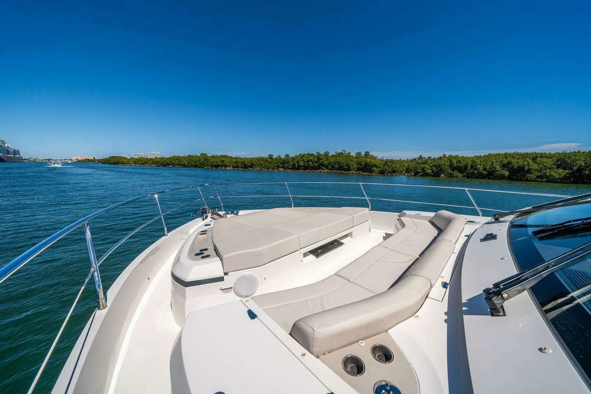 Pearl 62' in Miami, FL — photo 8