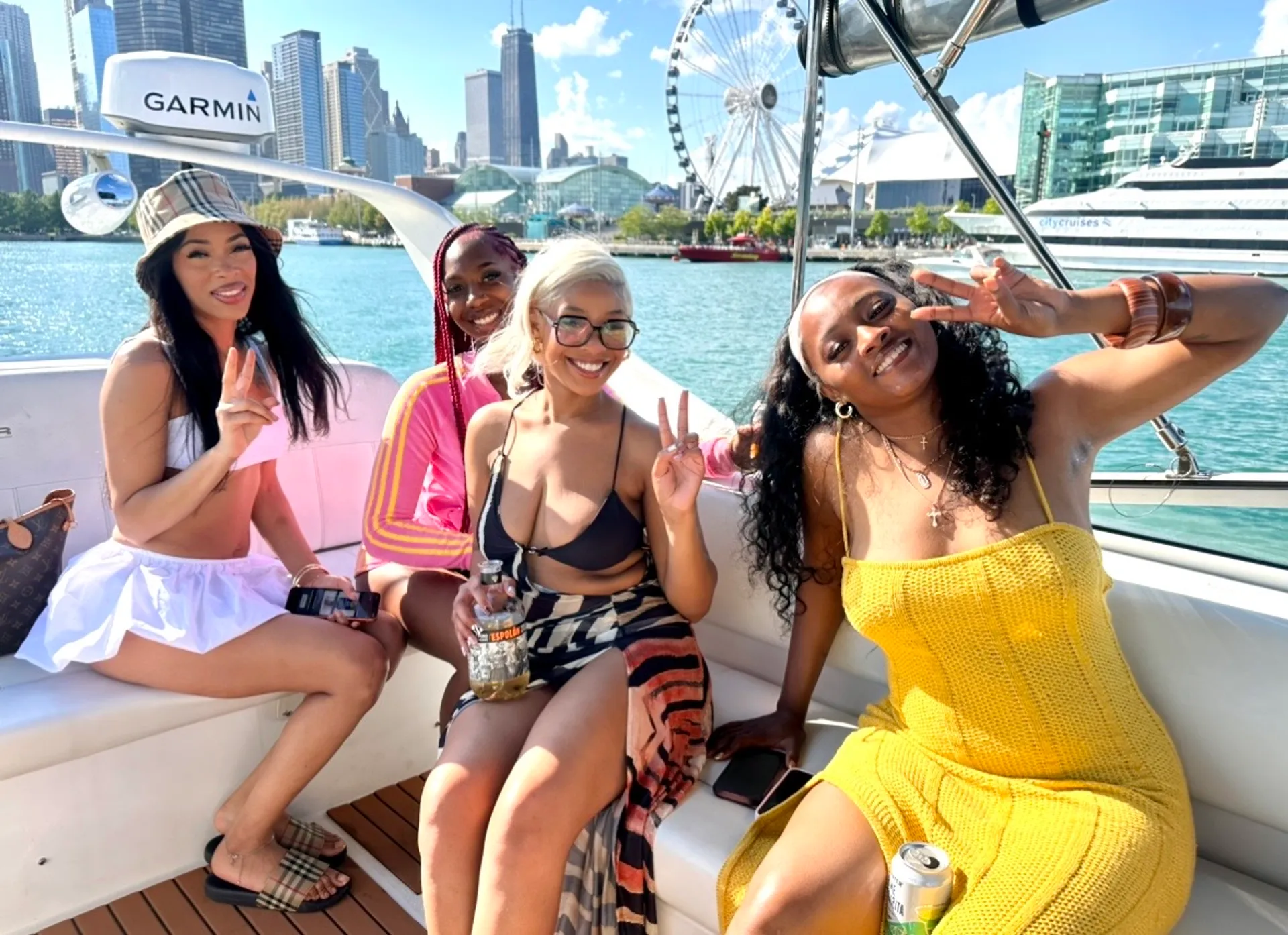 Navy Pier | Private Yacht | Captain Included