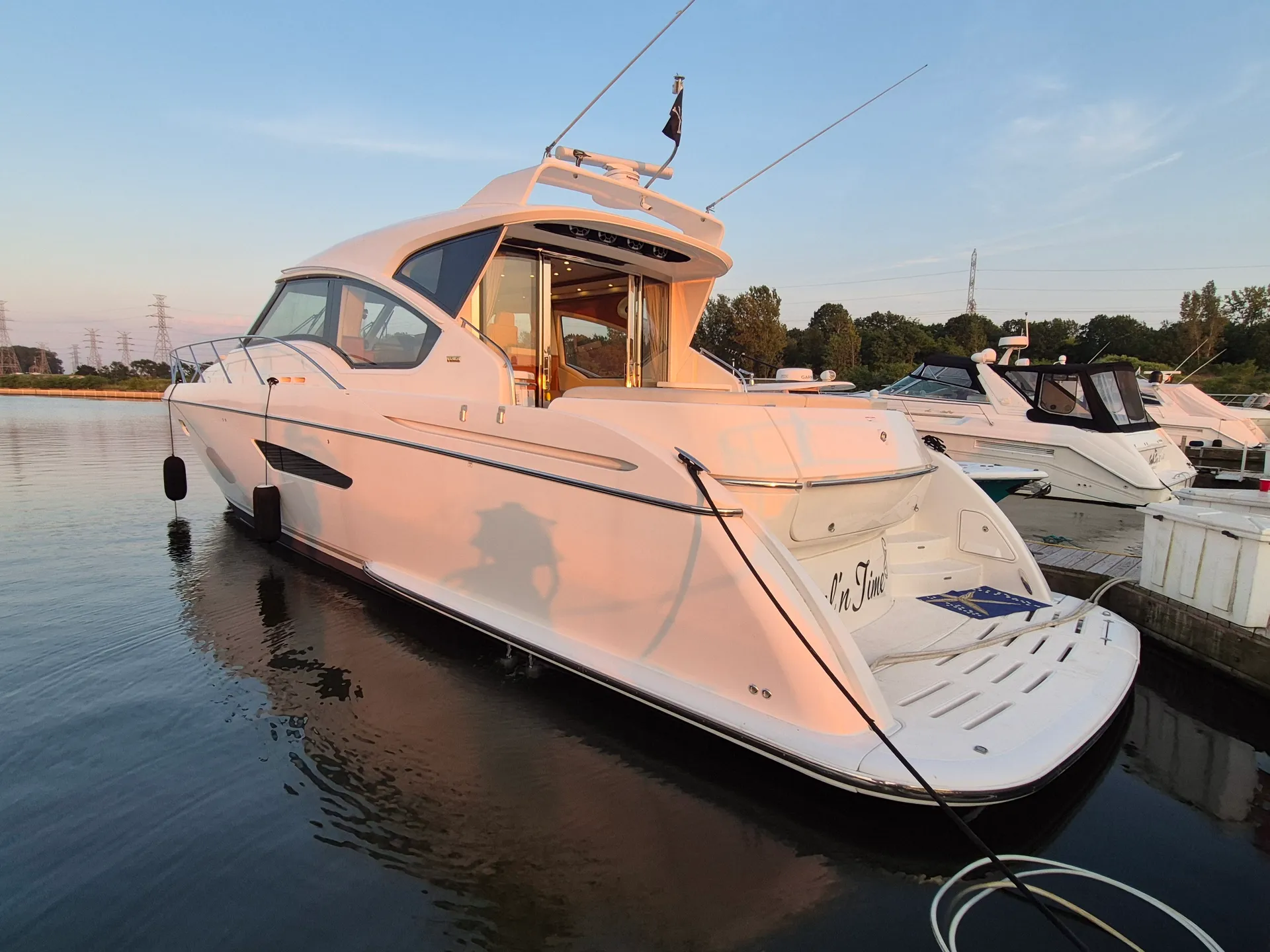 Azimut Yachts 46 in Portage, IN — photo 4