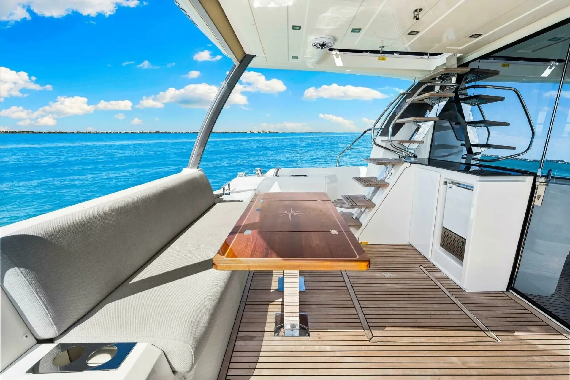Prestige 630 FLY in Sarasota, FL — photo 6