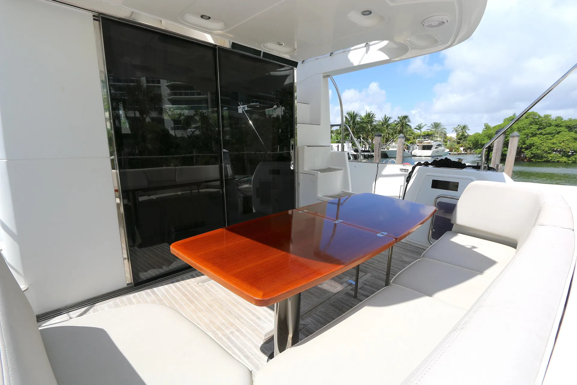 Azimut Magellano 45 in Miami Beach, FL — photo 8