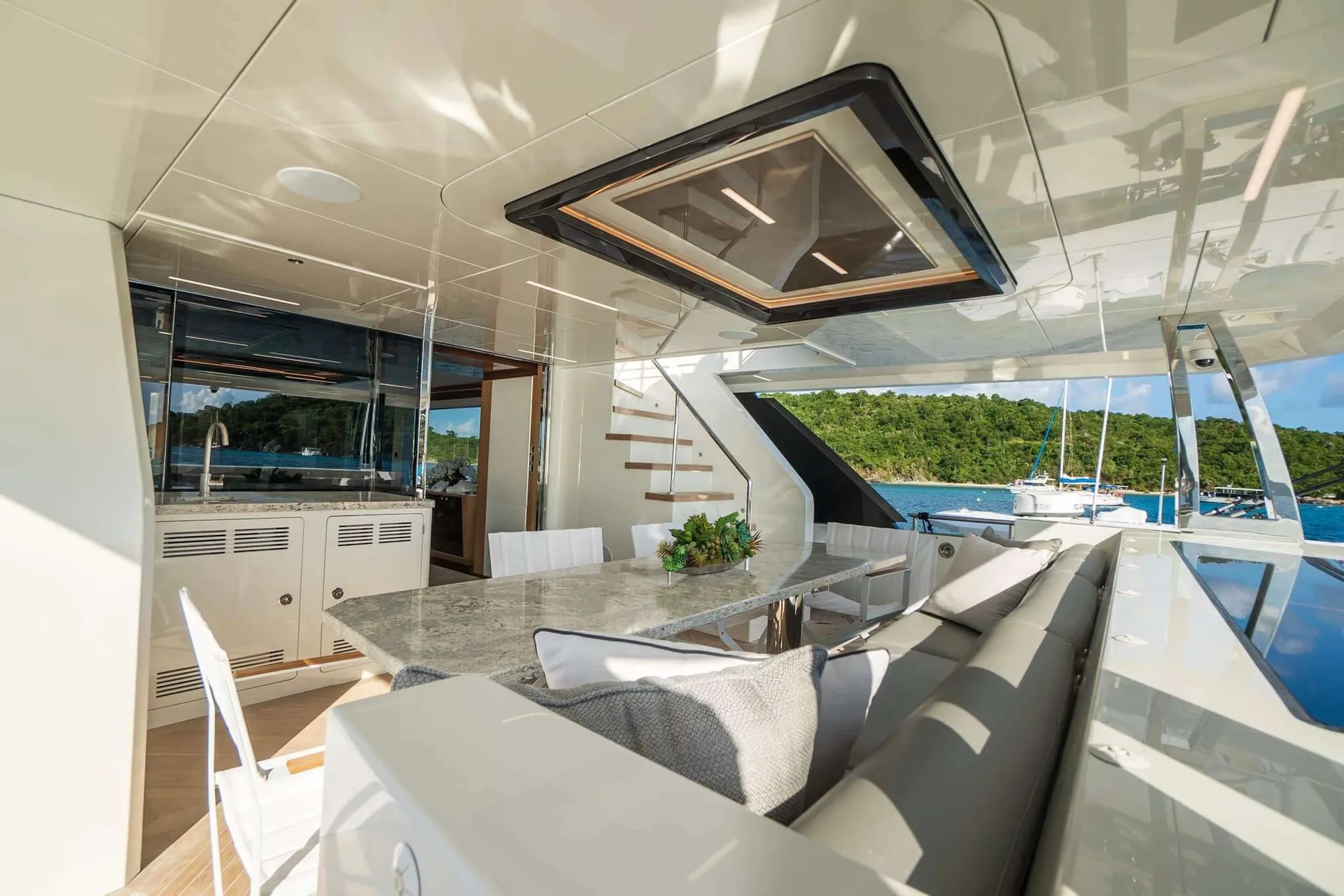 Ocean Alexander 90 in Fort Lauderdale, FL — photo 10