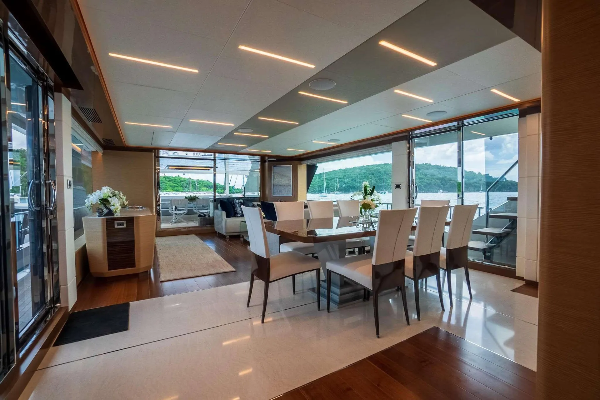 Ocean Alexander 90 in Fort Lauderdale, FL — photo 10