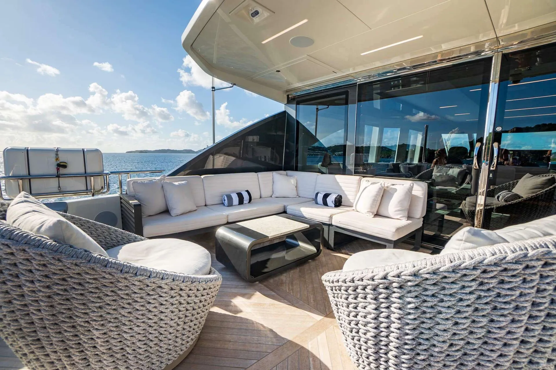 Ocean Alexander 90 in Fort Lauderdale, FL — photo 6