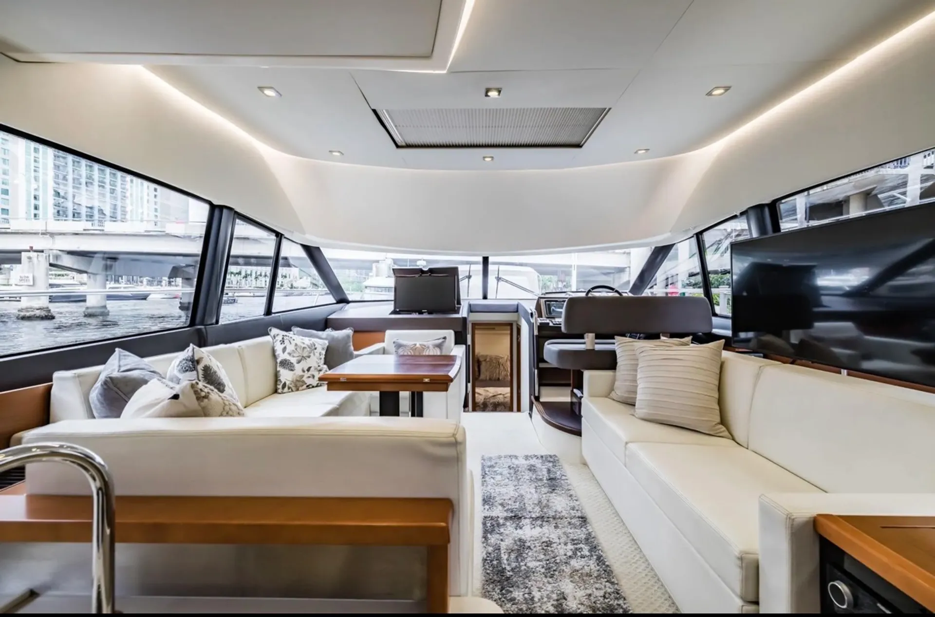 Prestige 500 Flybridge Yacht | Luxury Tampa Bay Charters | Waterslide 