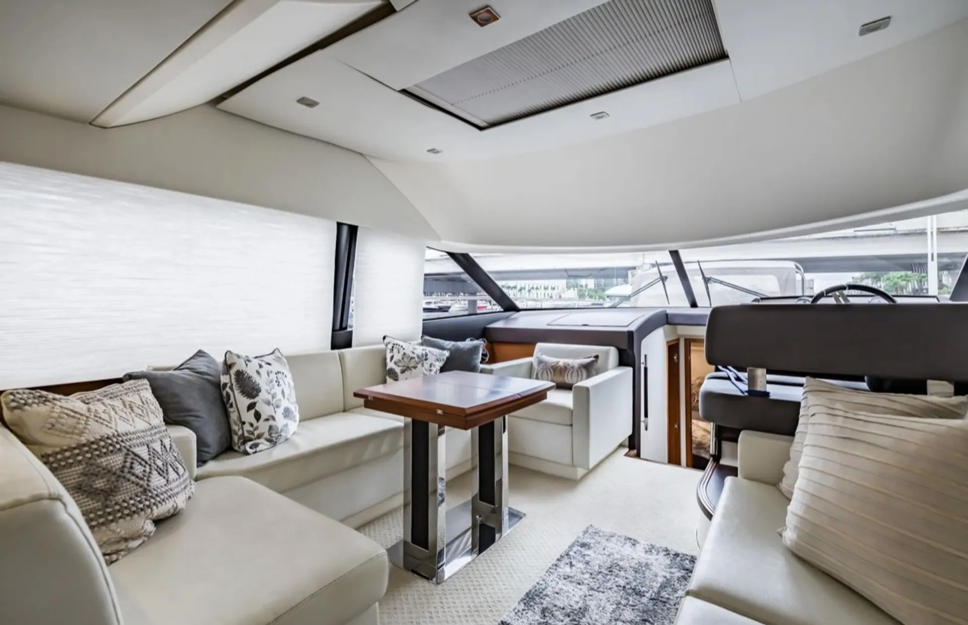 Prestige 500 Flybridge Yacht | Luxury Tampa Bay Charters | Waterslide 