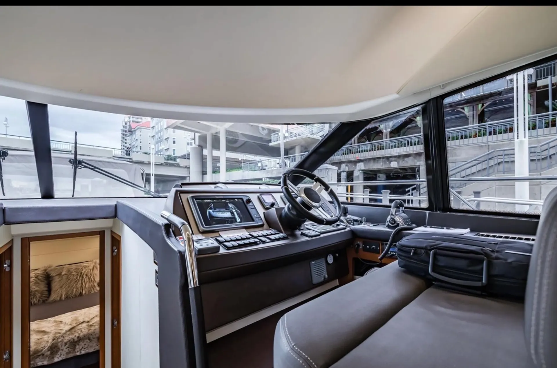 Prestige 500 Flybridge Yacht | Luxury Tampa Bay Charters | Waterslide 