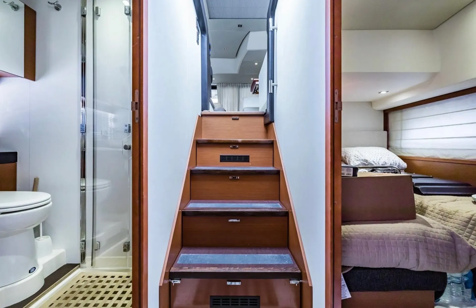 Prestige 500 Flybridge Yacht | Luxury Tampa Bay Charters | Waterslide 